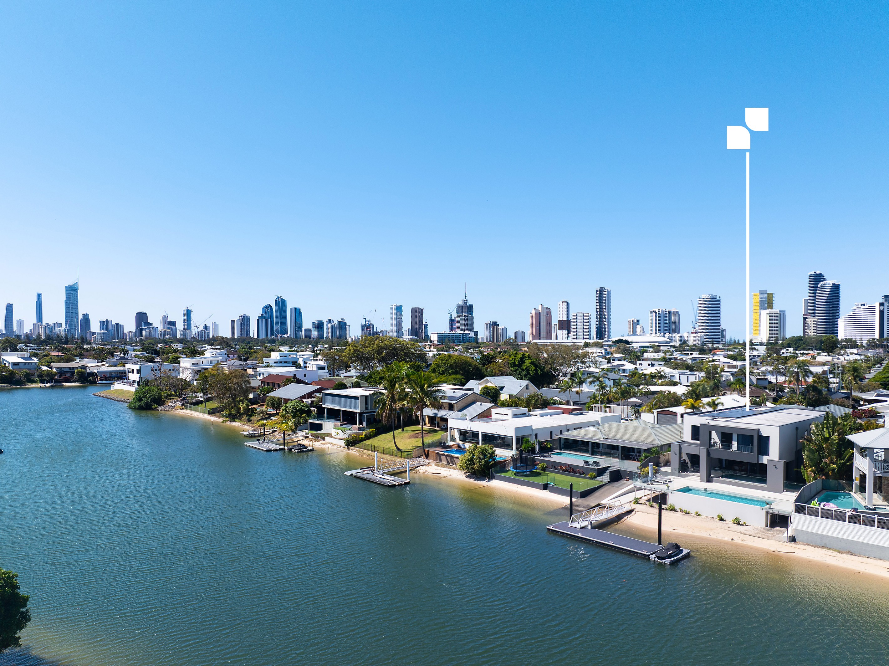 20 Welby Street, Broadbeach Waters, QLD 4218