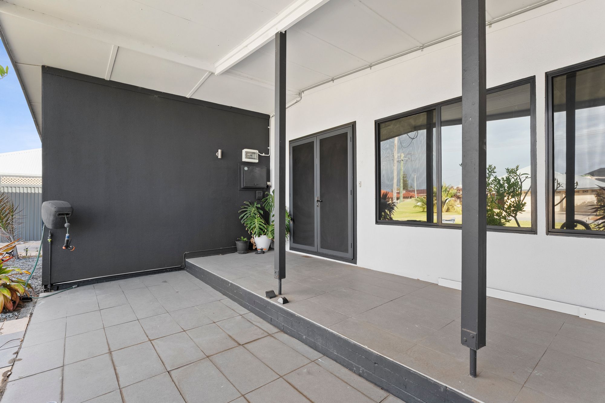 5 Edgewater Road, Safety Bay, WA 6169