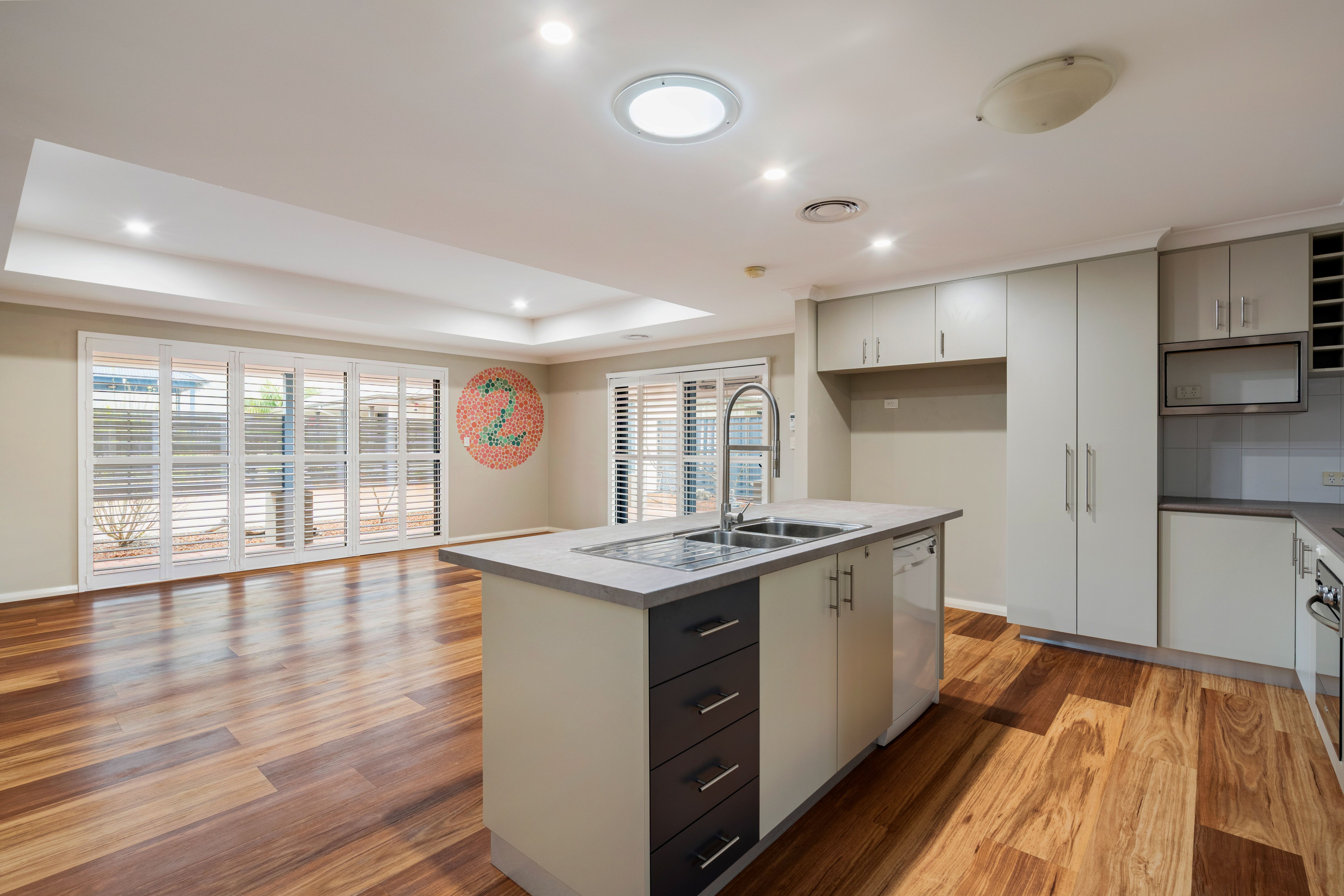 2/90 Seymour Street — photo 3 of 20