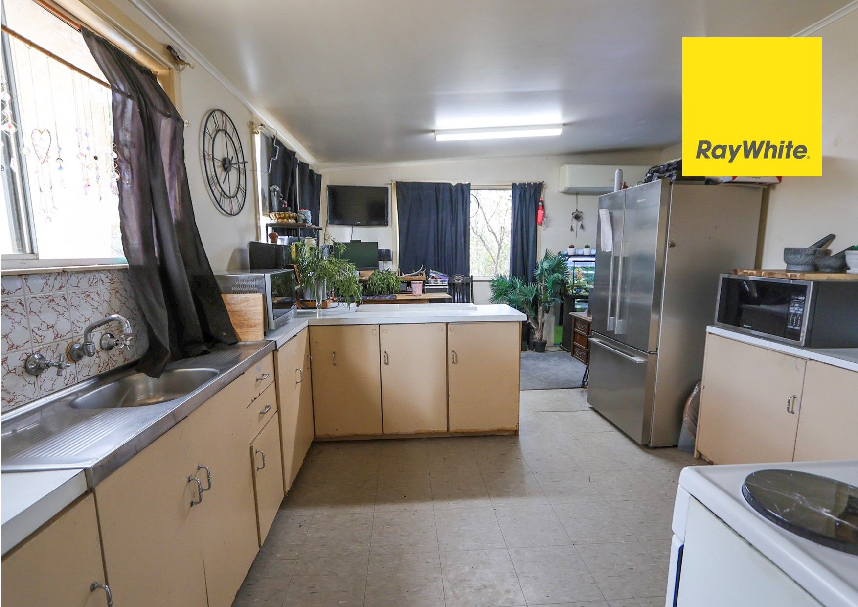 47 Urabatta Street — photo 3 of 13