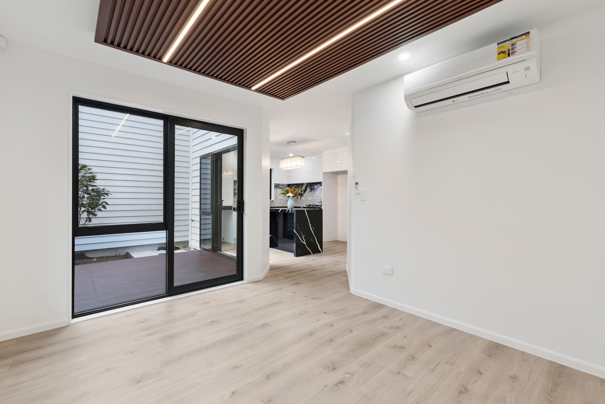 2/6 Pikitea Road, Mangere Bridge, Manukau City