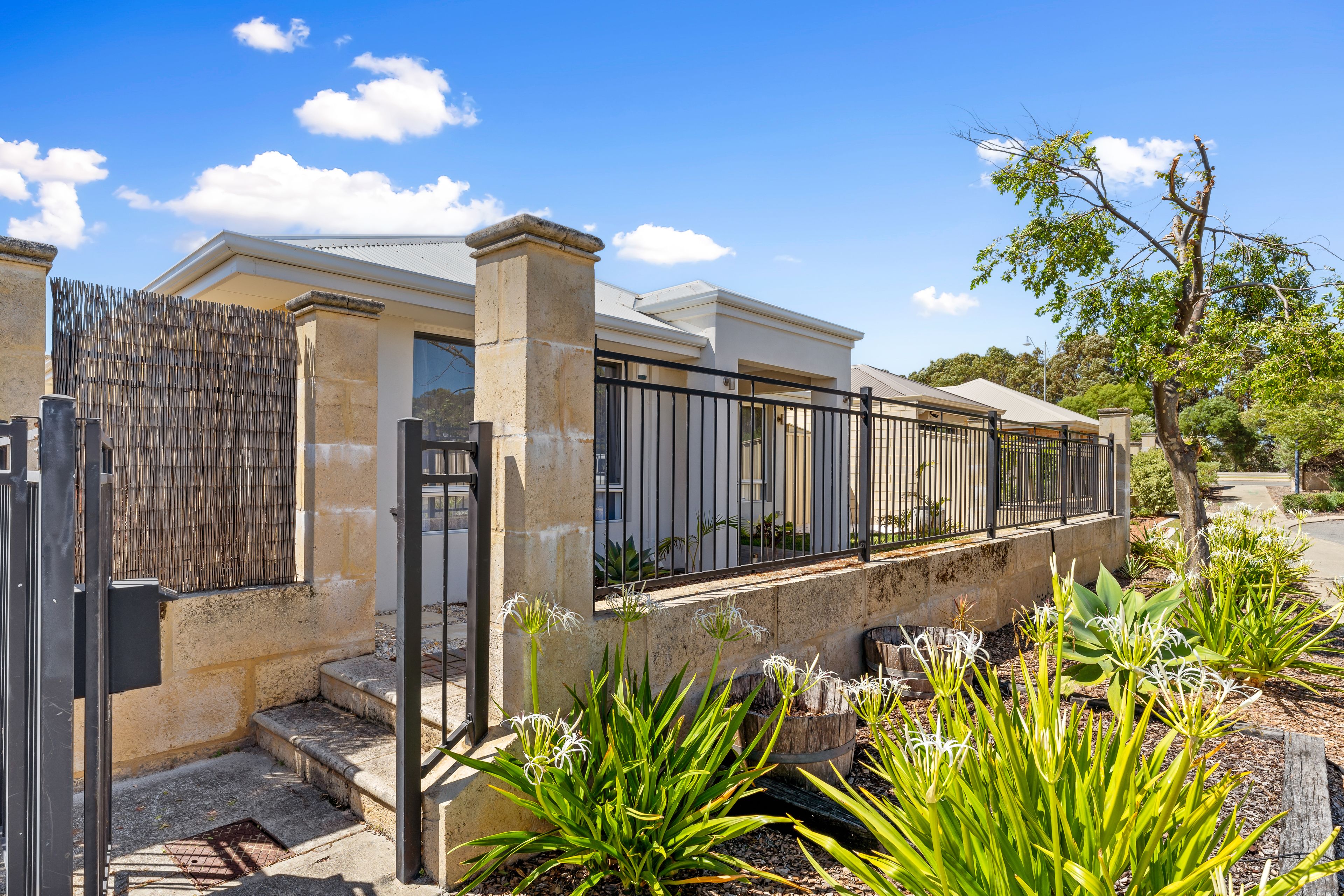 13 Cheney Loop, Secret Harbour, WA 6173