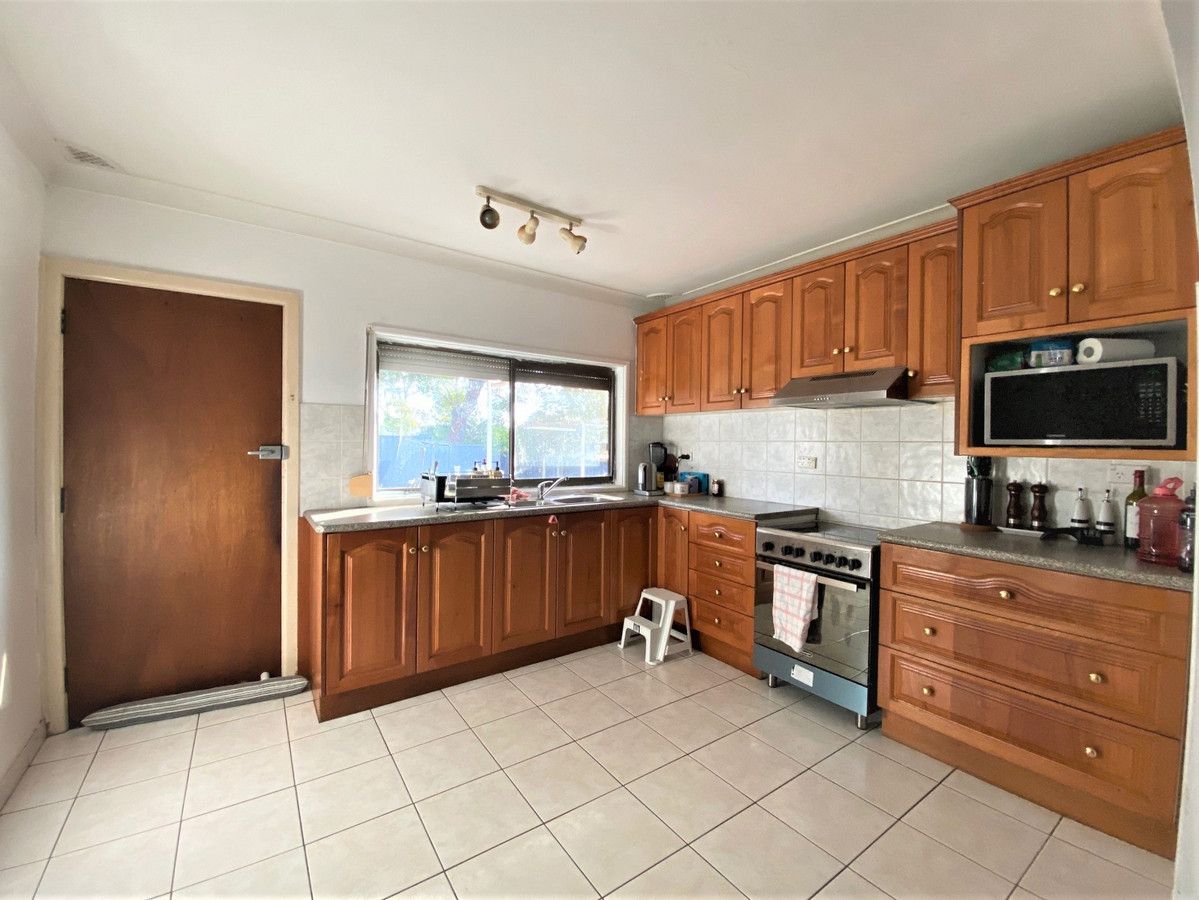20 Waratah Street — photo 6 of 16