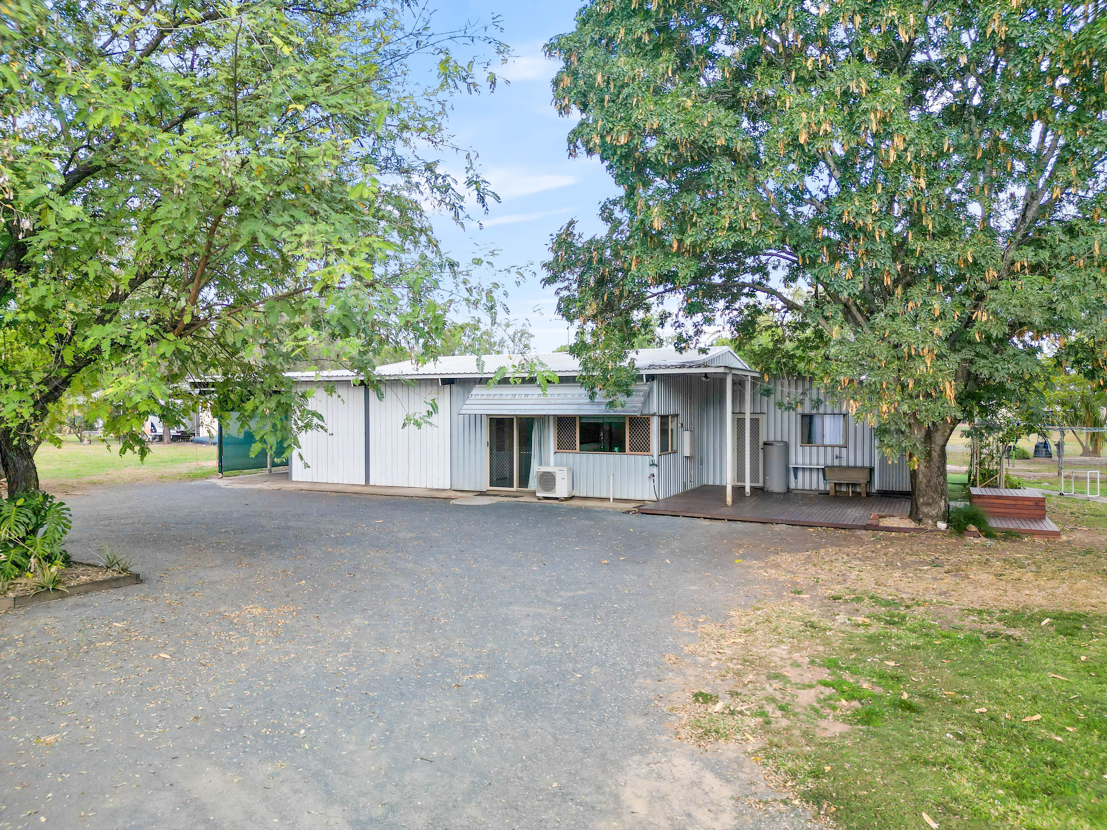 10 Donnelly Place, Emerald QLD 4720