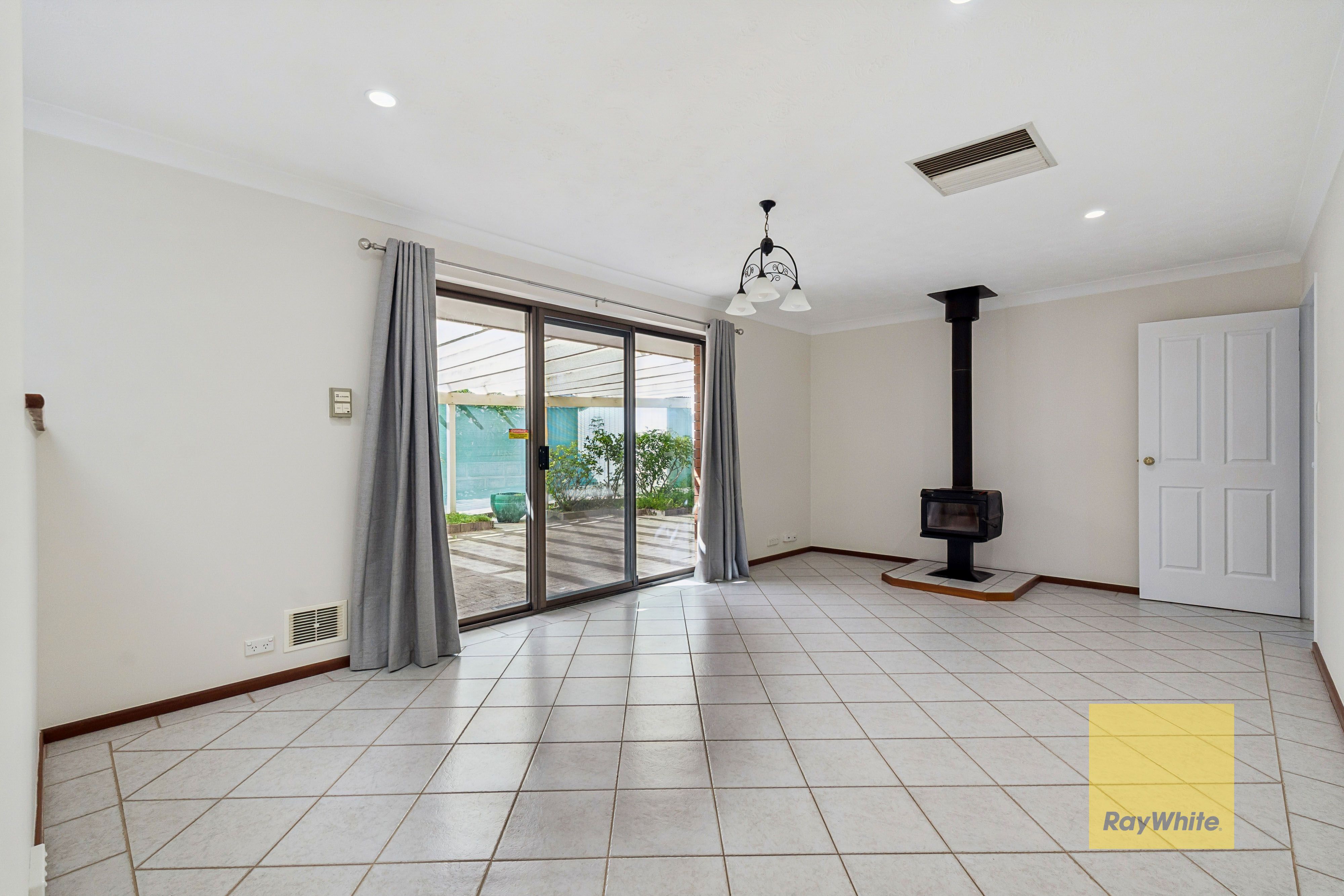42 Kanangra Crescent — photo 12 of 18