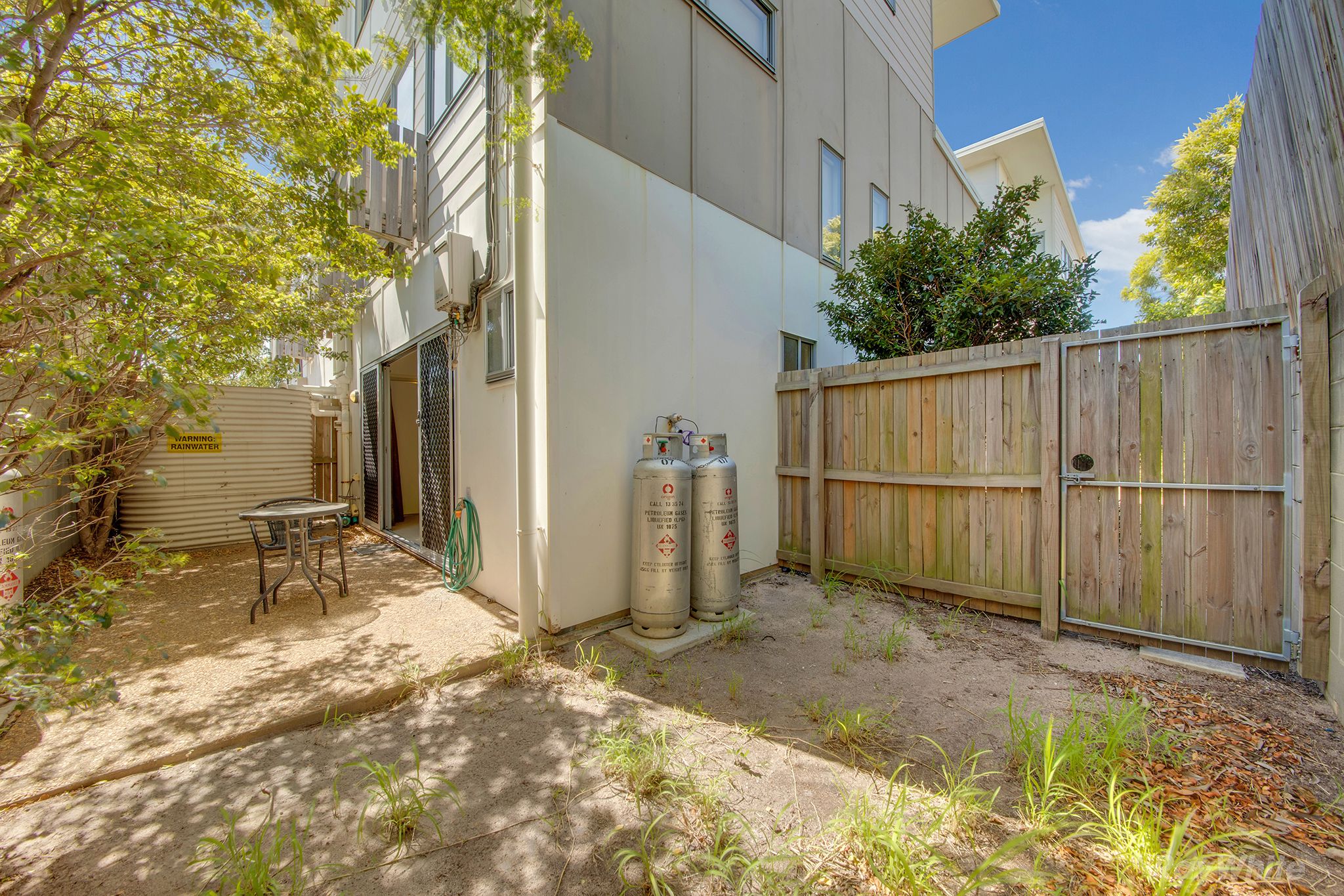 4/4 Rossella Street — photo 8 of 8