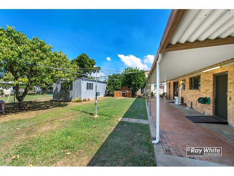 40 Capricorn Crescent, Norman Gardens, QLD 4701