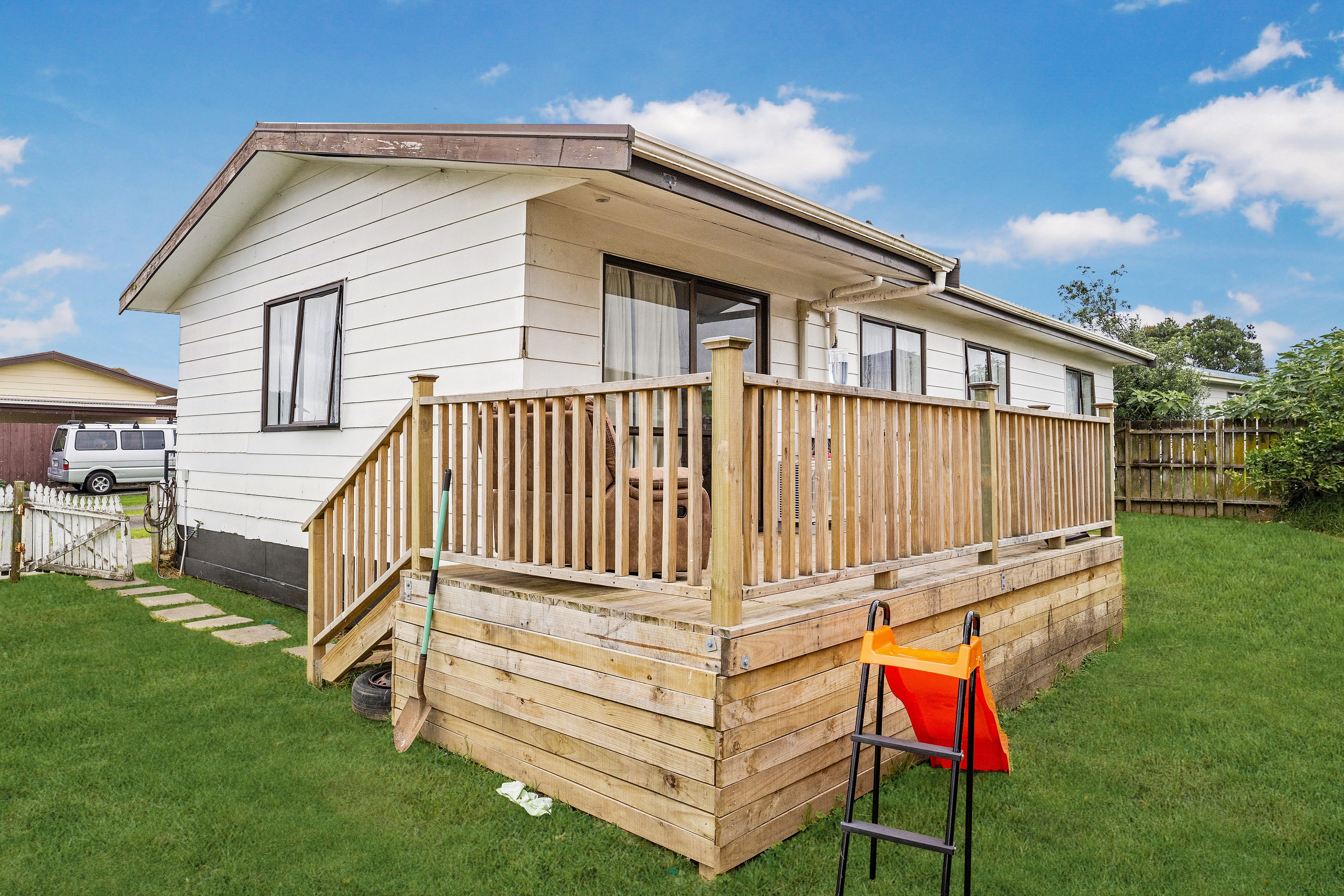 1/7 Maplesden Drive, Clendon Park, Manukau City