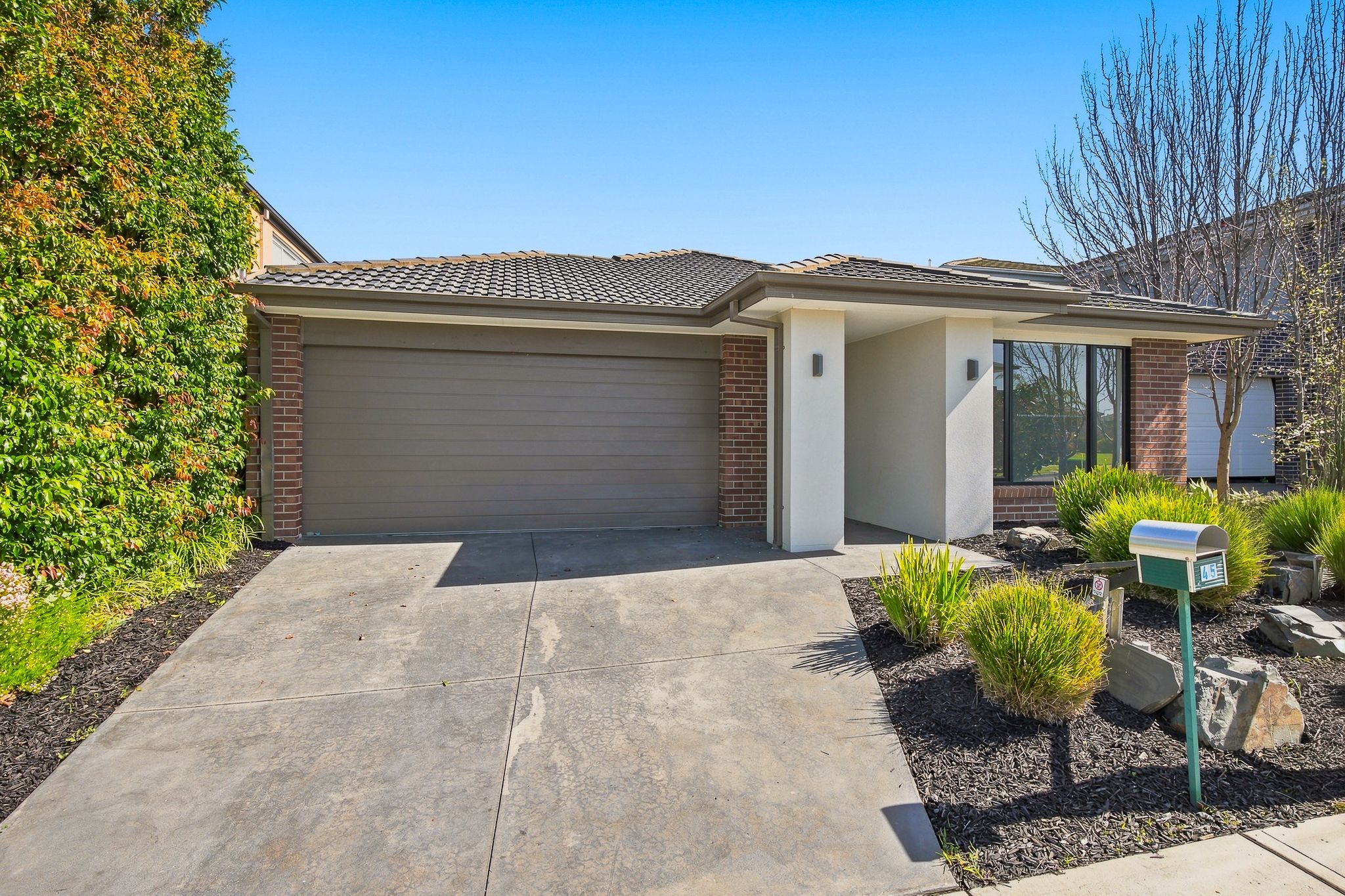 45 Littleshore Crescent, Clyde North, VIC 3978