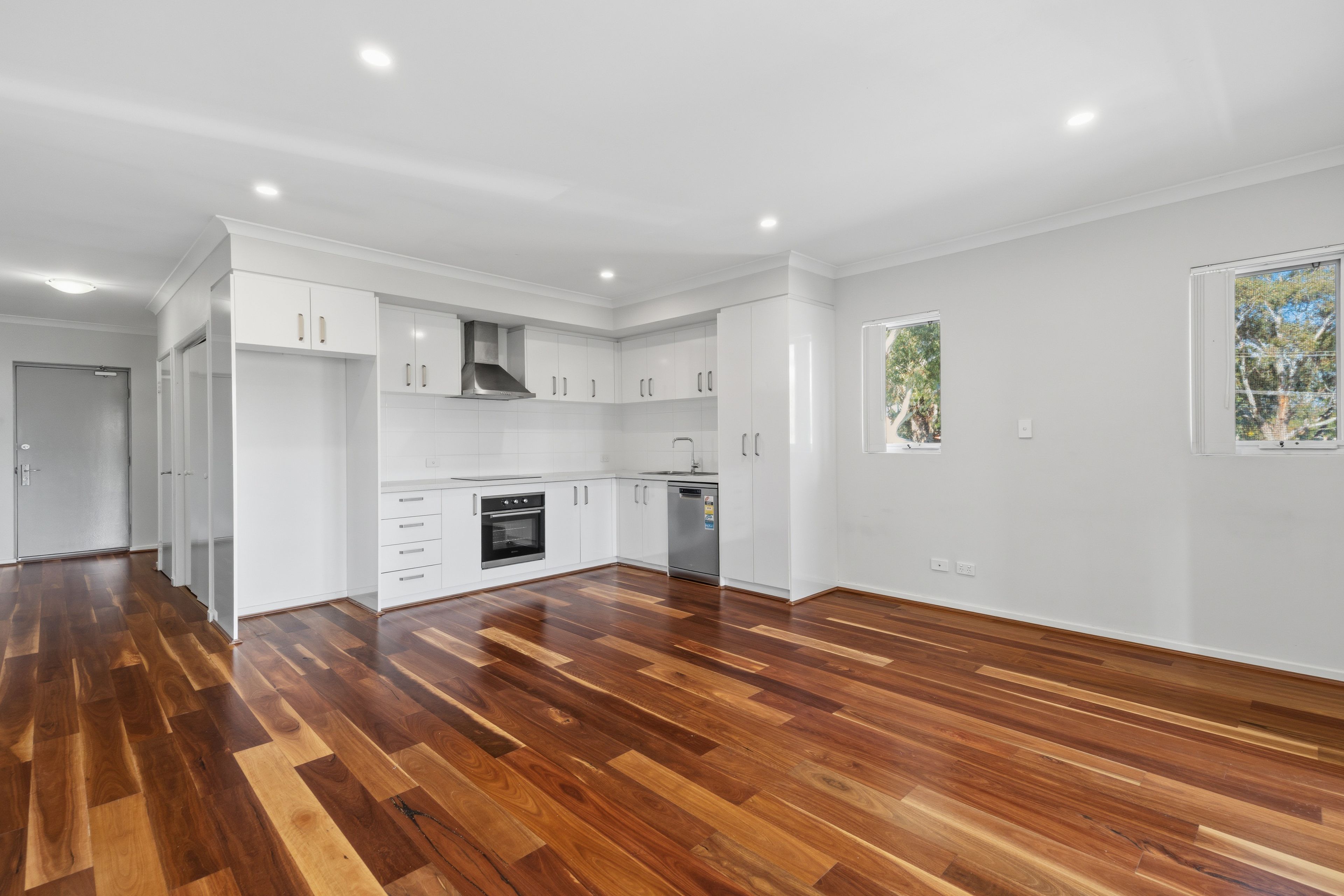 2/126 Tibradden Circle, Ascot, WA 6104