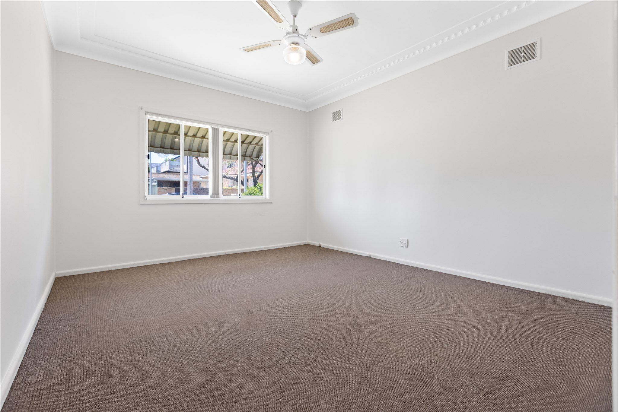 1 Fullerton Crescent, Riverwood, NSW 2210