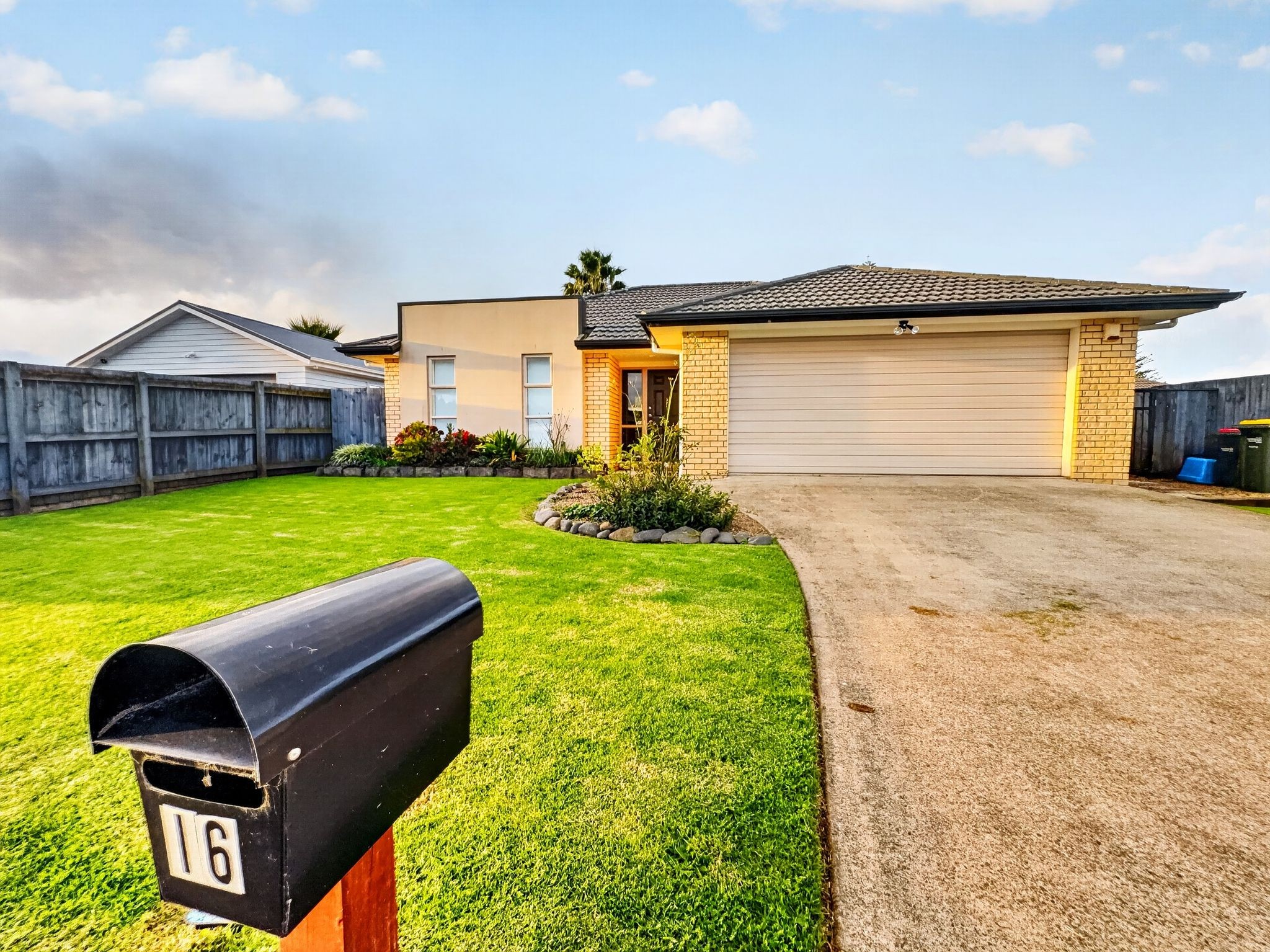 16 Aitkenhead Court, Parakai, Rodney