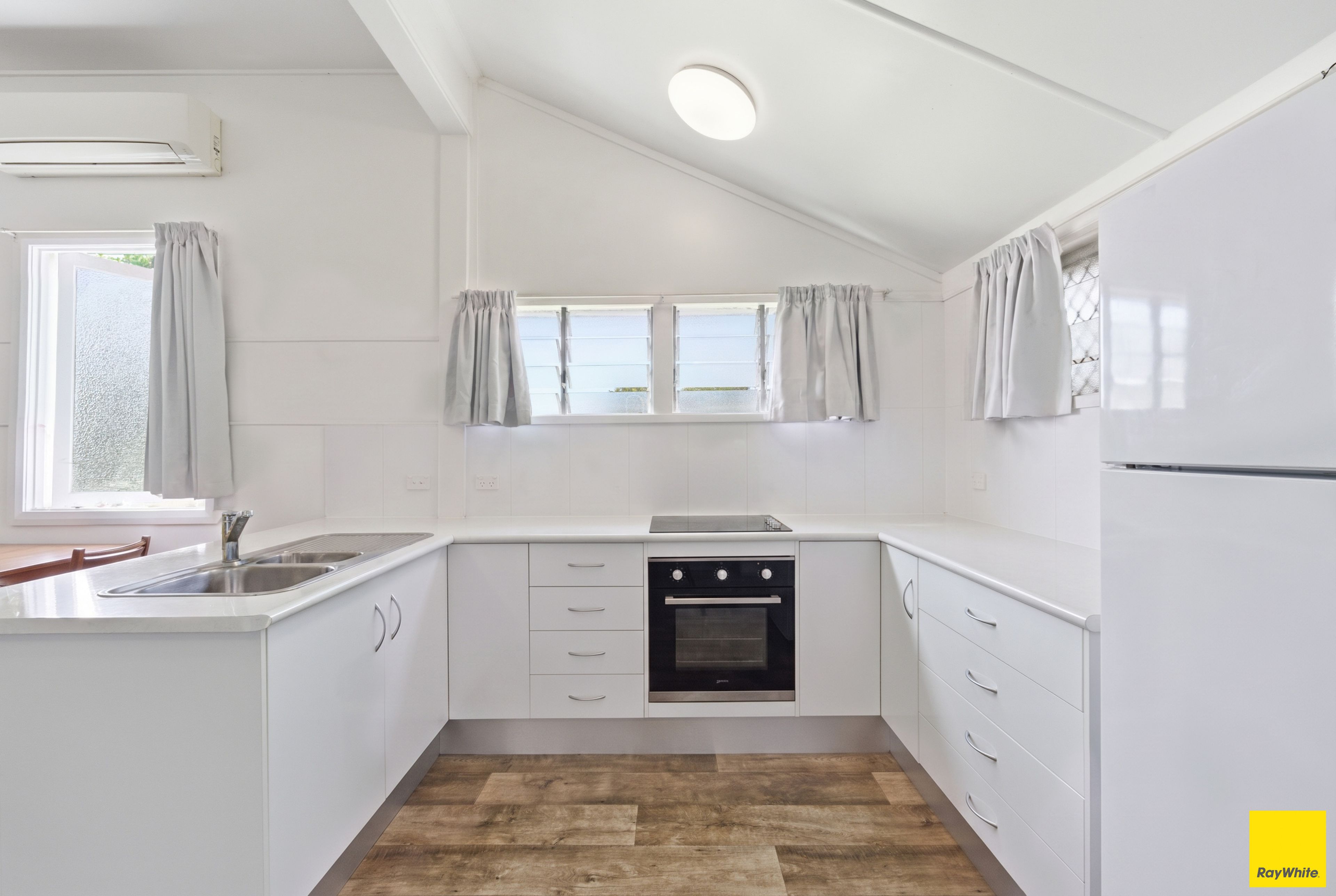 49 Charles Street — photo 4 of 25