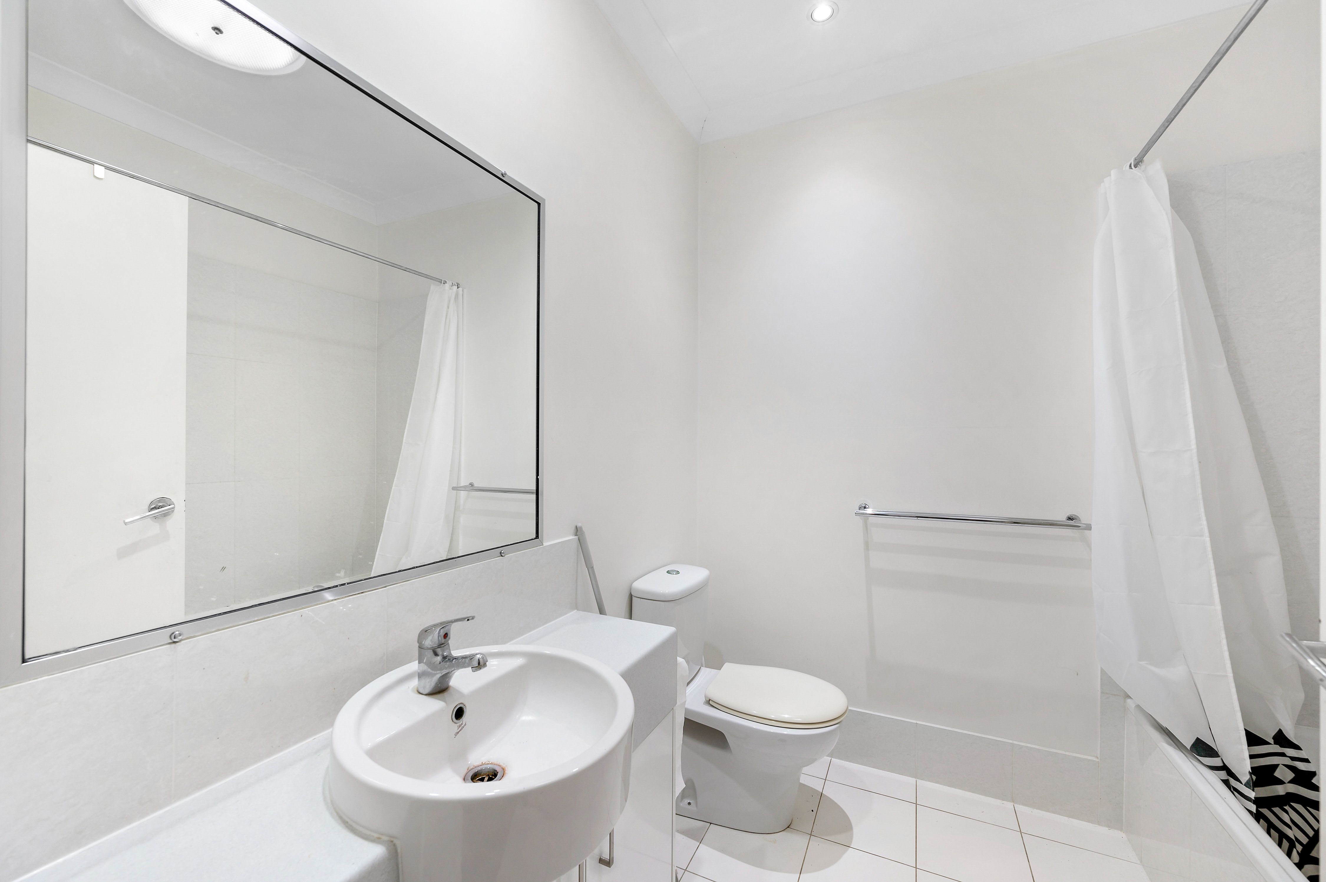 10/10 Nothling Street — photo 9 of 12