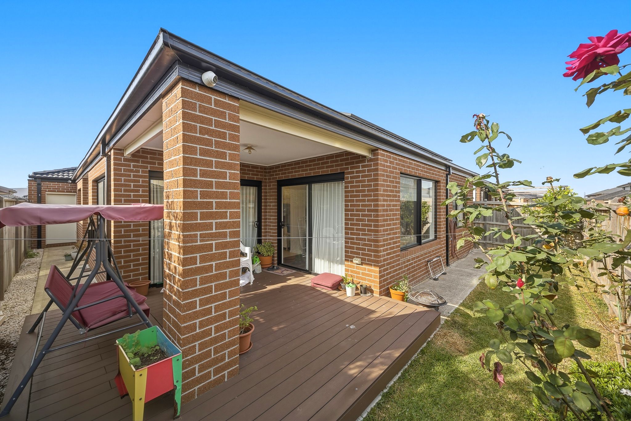 12 Dorkings Way — photo 8 of 13