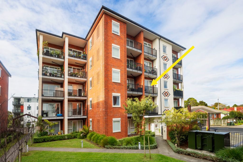 206/1C Soljak Place, Mount Albert, Auckland City