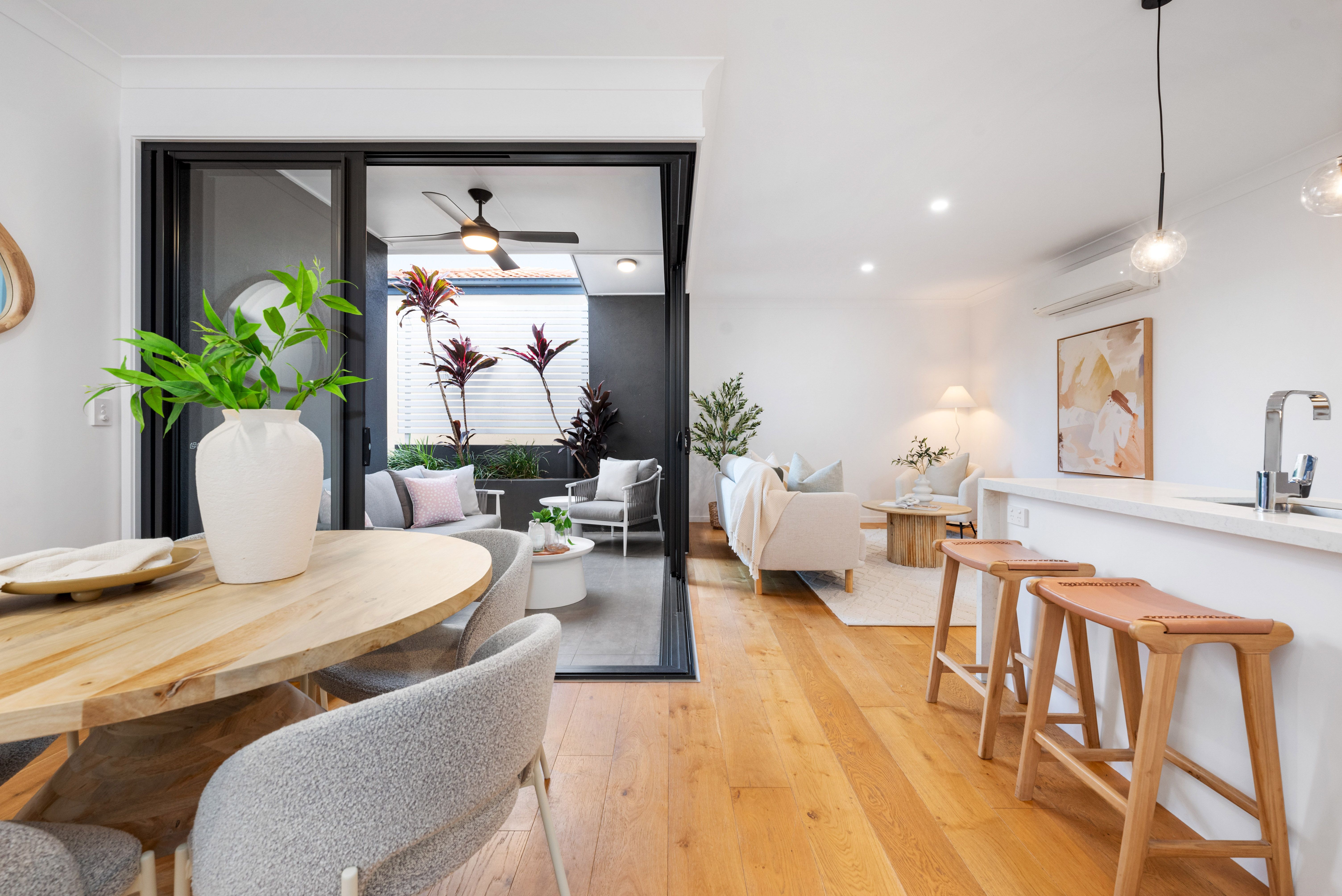 41 Pembroke Street, Carina QLD 4152