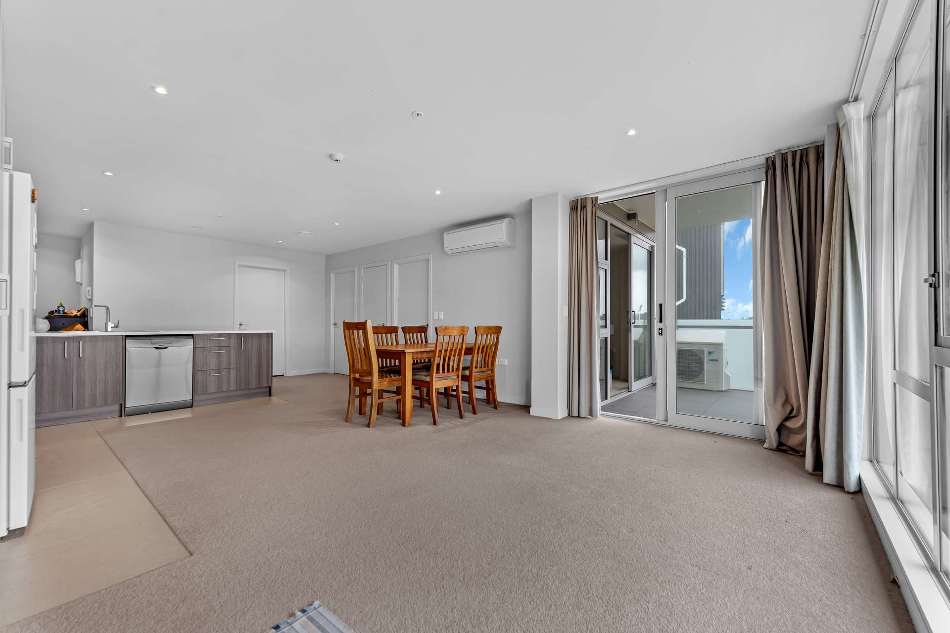 509/1 Rose Garden Lane photo 14
