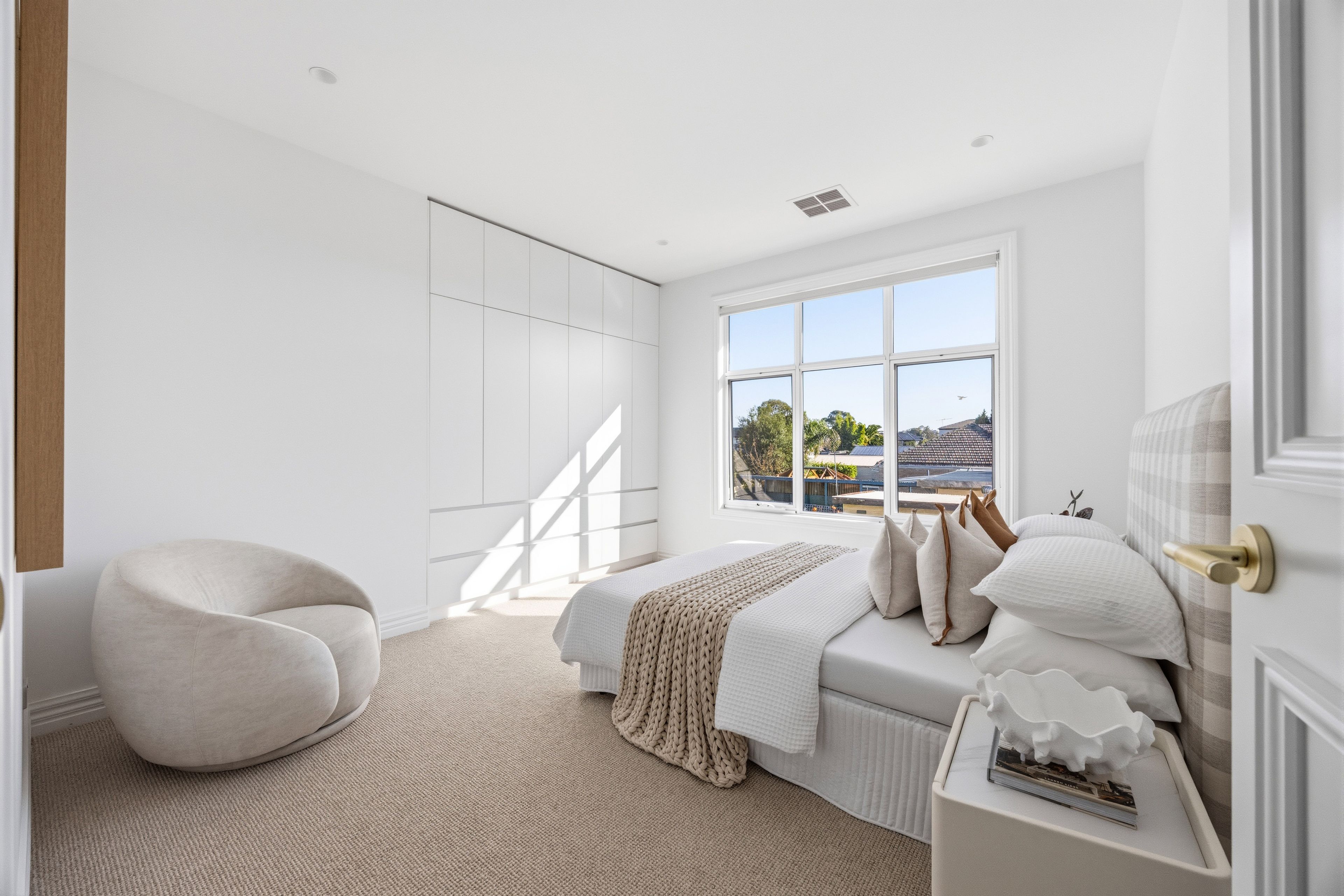 16 Willett Avenue — photo 17 of 25