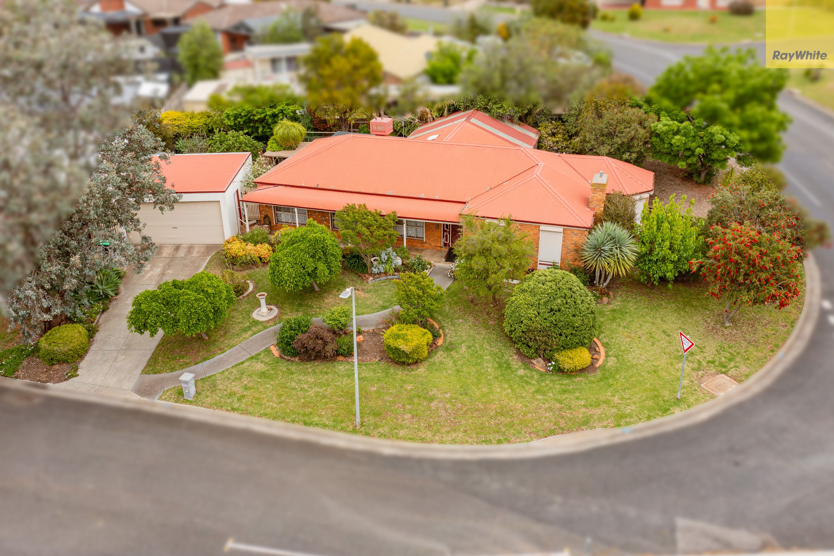 45 Underbank Boulevard, Bacchus Marsh, VIC 3340