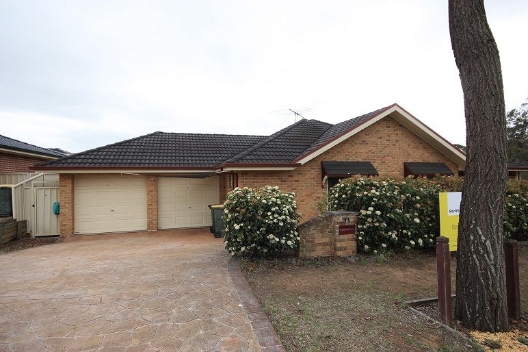 35 Lissanthe Street, Mount Annan, NSW 2567