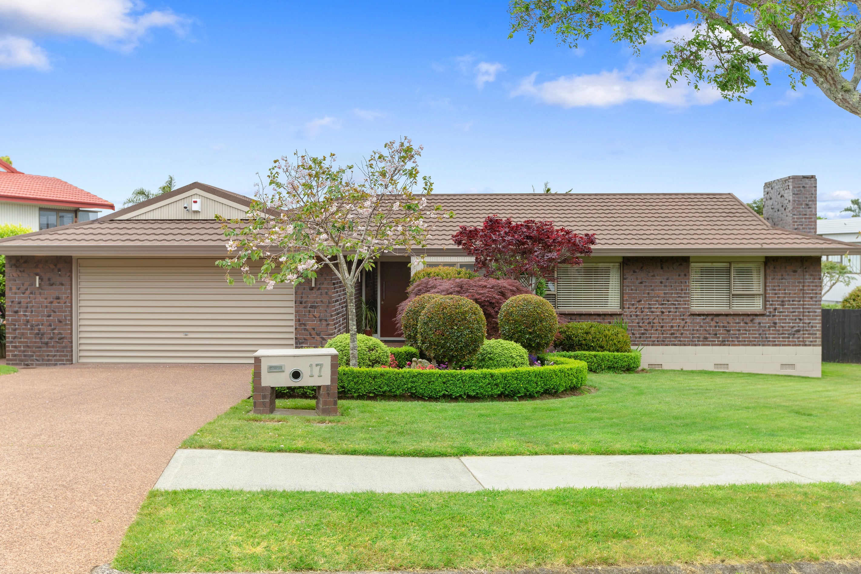 17 Caithness Place, Farm Cove, Manukau City