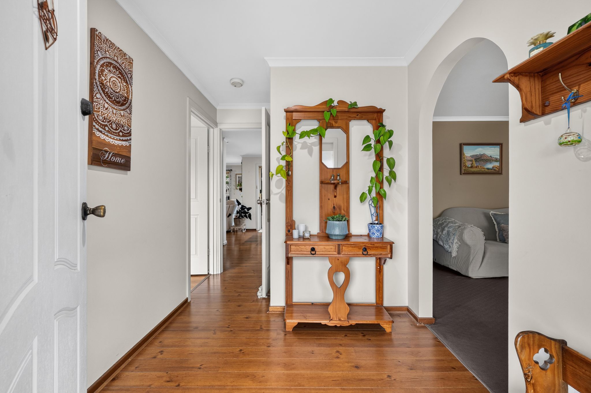 8 Rounsevell Road — photo 2 of 15