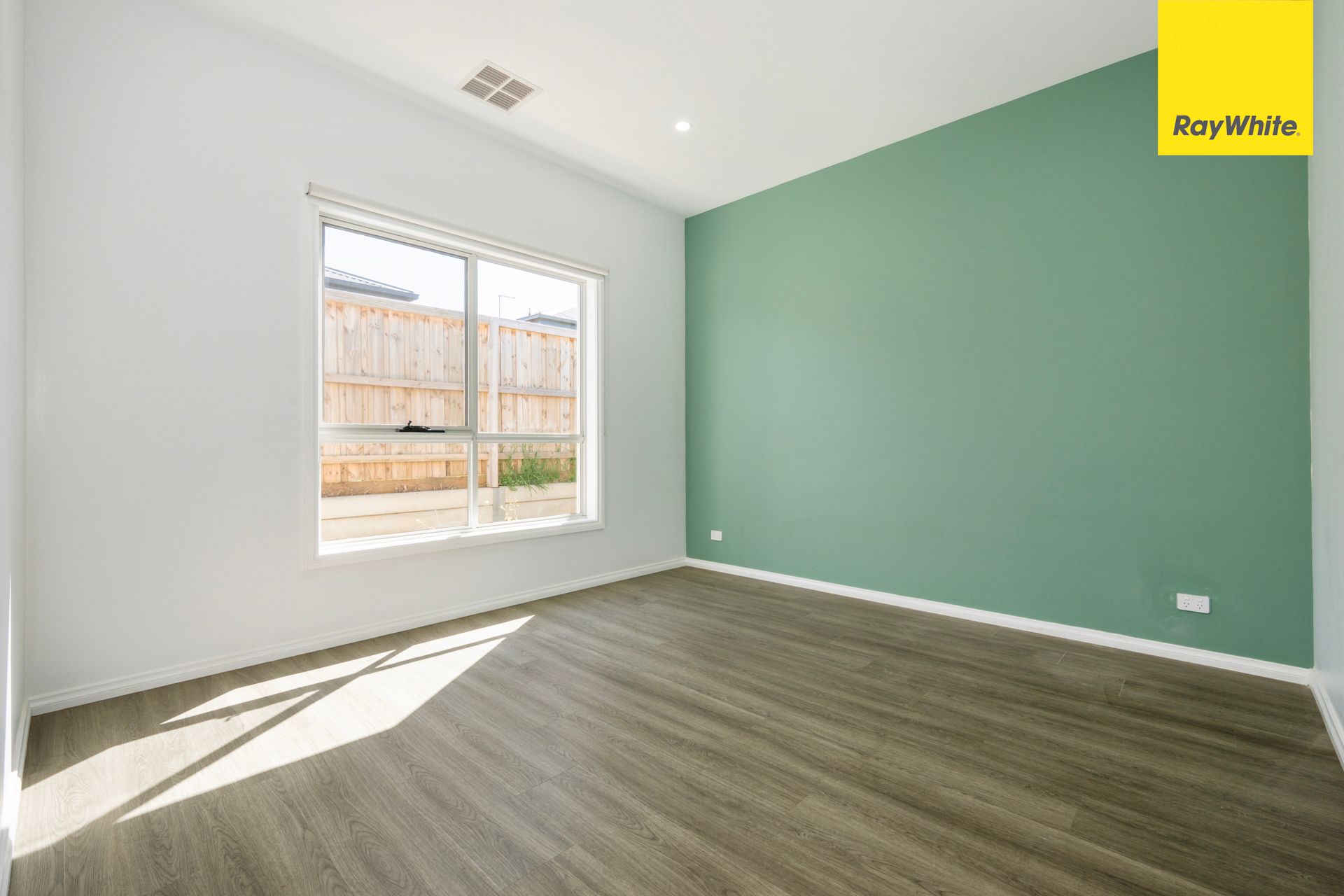 6 Watton Street — photo 11 of 17