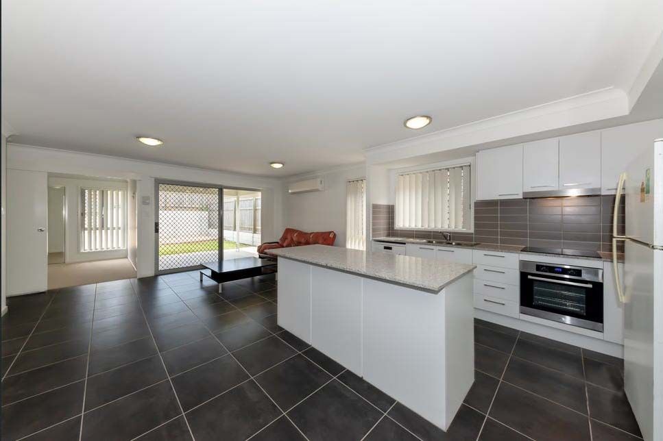 27 Cooloola Circuit, Warner, QLD 4500