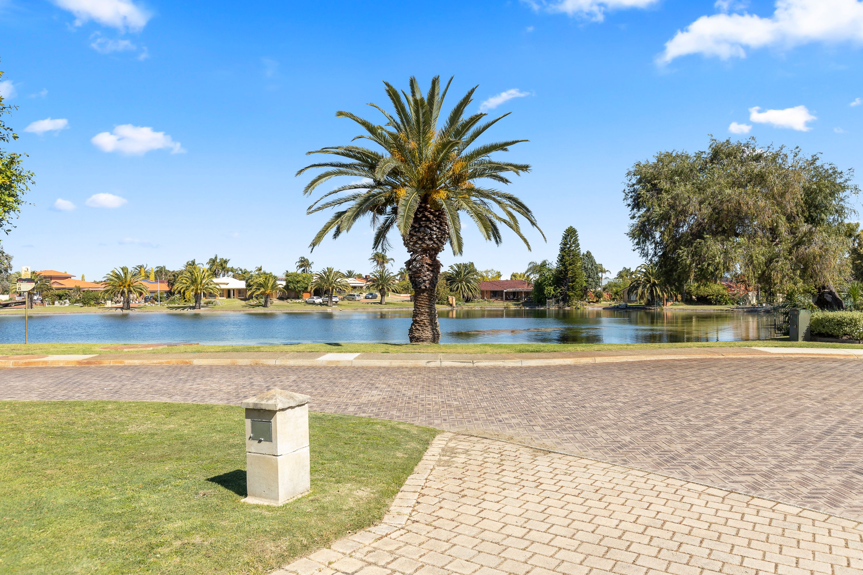 16 Peninsula Trail, Ballajura, WA 6066