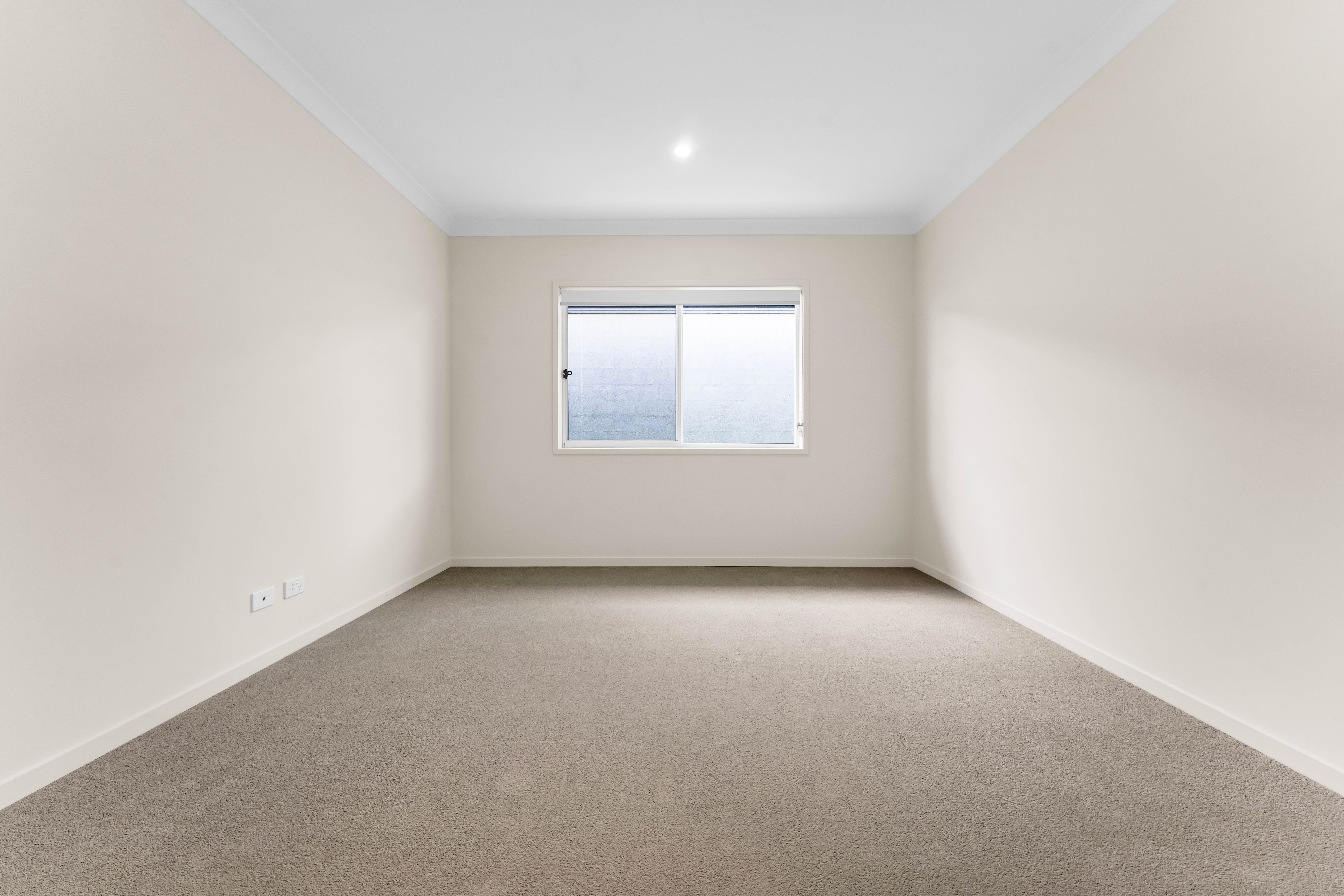 9 Howe Circuit — photo 8 of 17