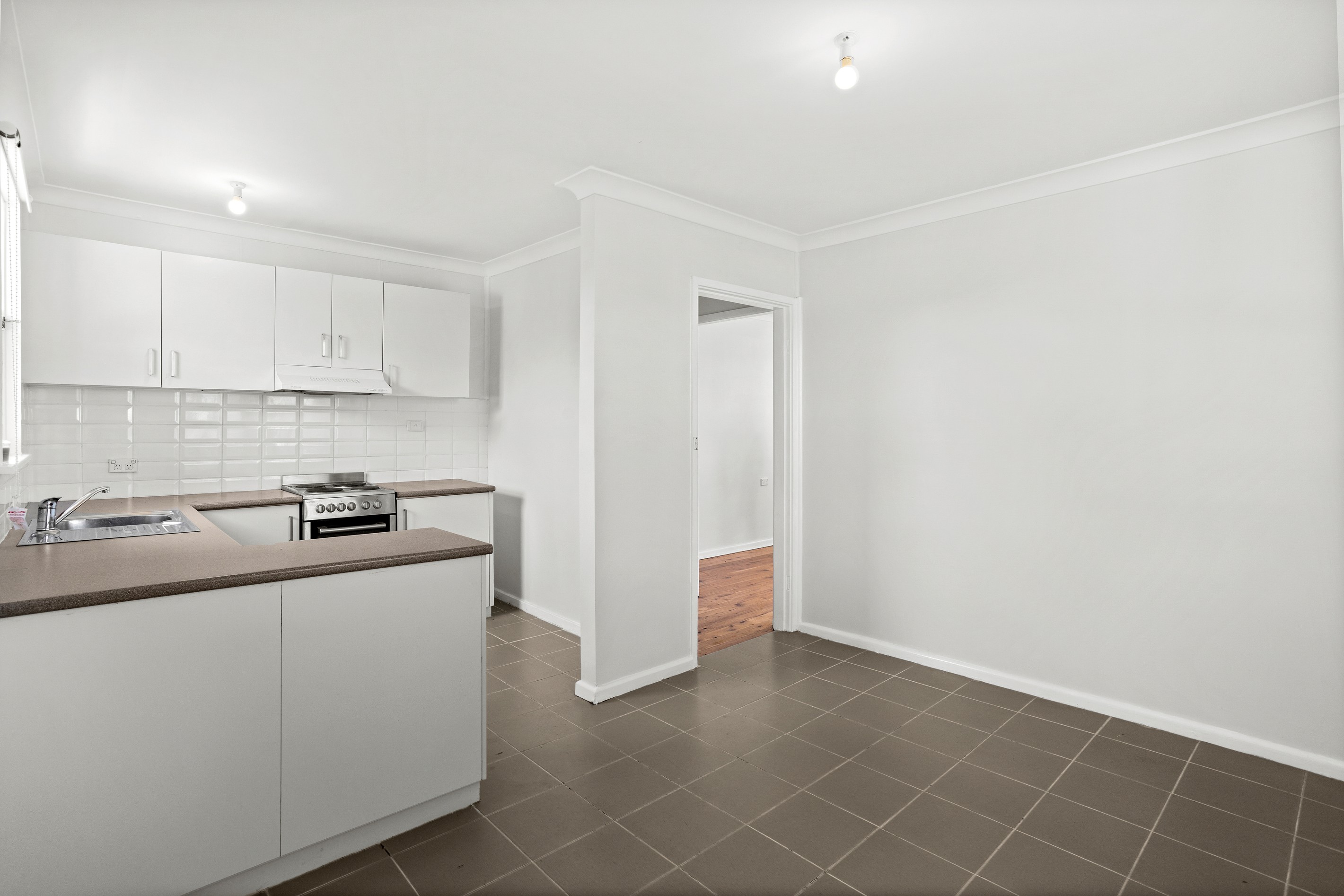 92 Lake Entrance Road, Mount Warrigal, NSW 2528