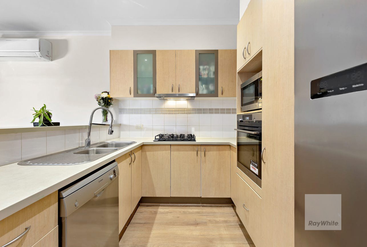 28 Amberlea Circuit, Taylors Hill, VIC 3037