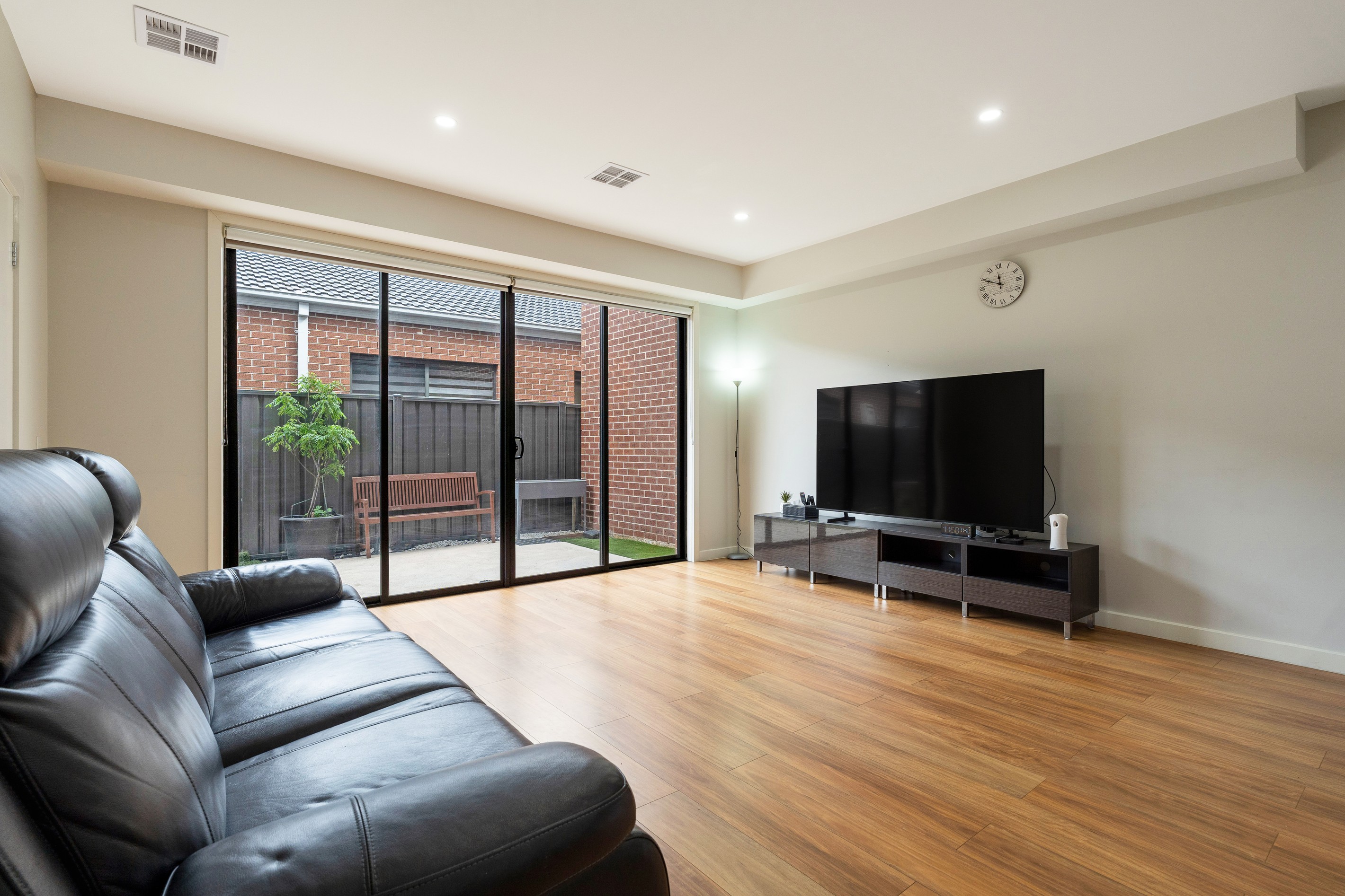 25 Adventure Crescent, Roxburgh Park, VIC 3064