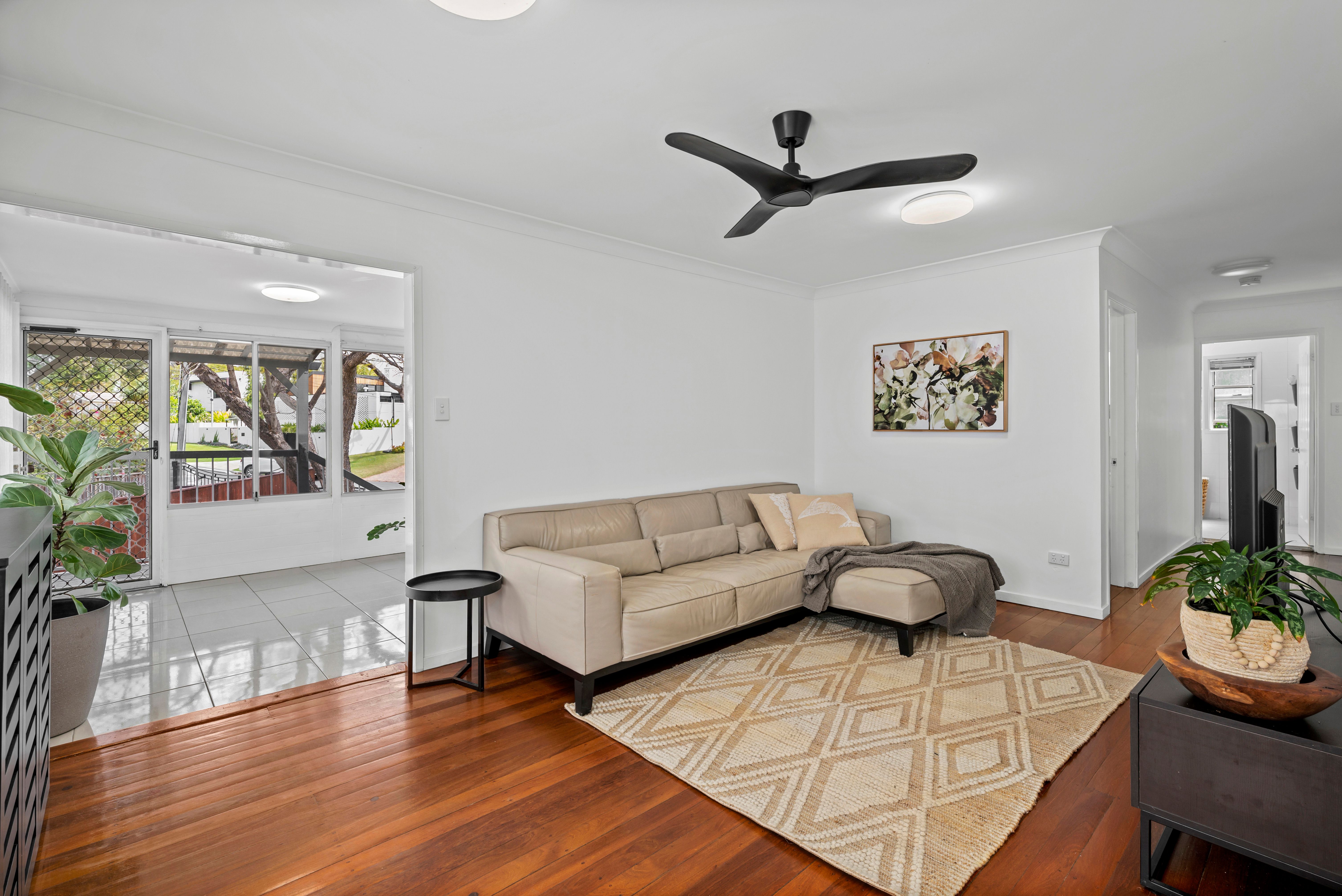 15 Yvonne Street — photo 4 of 26