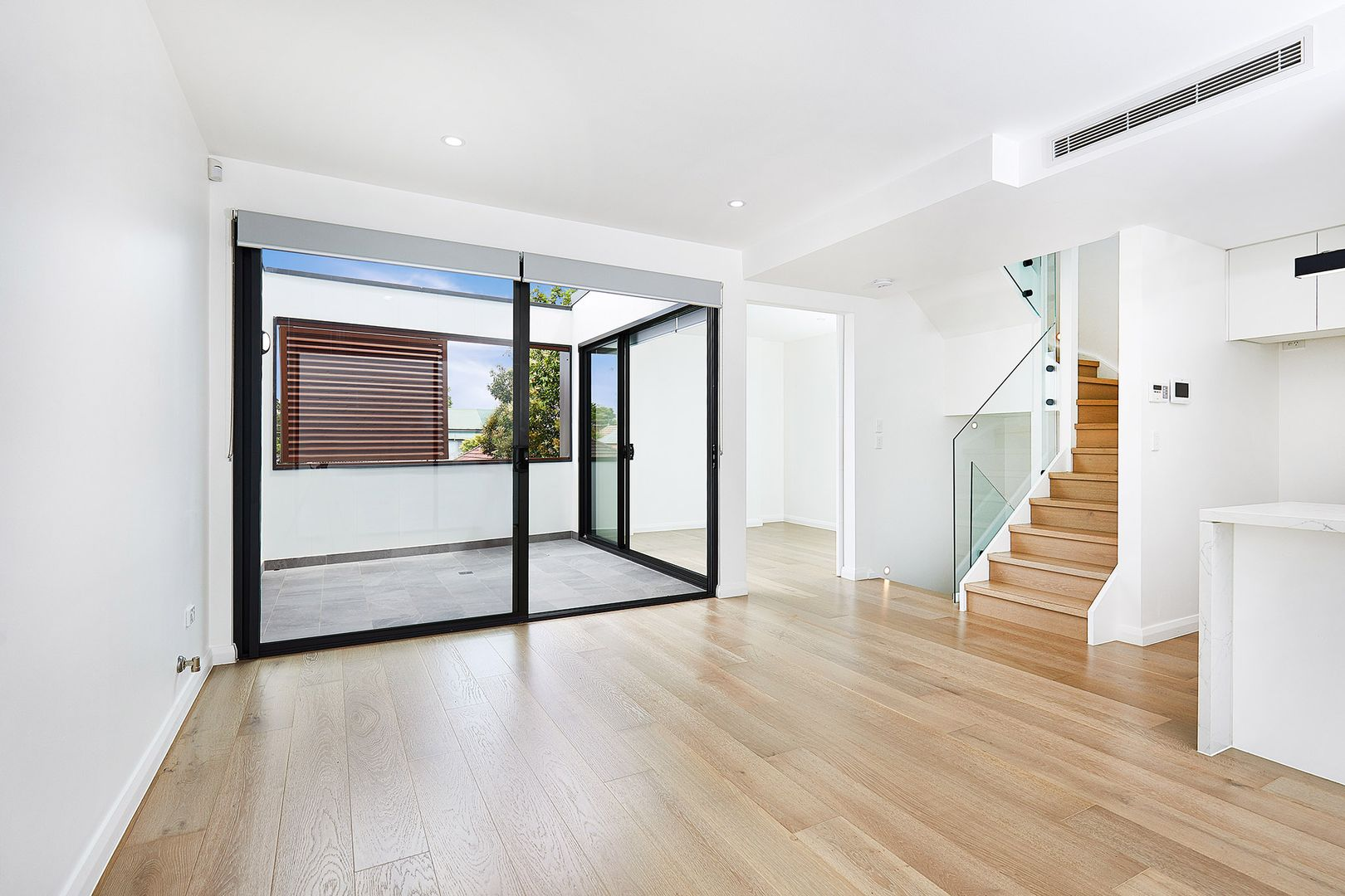 4 Samuel Lane — photo 2 of 7