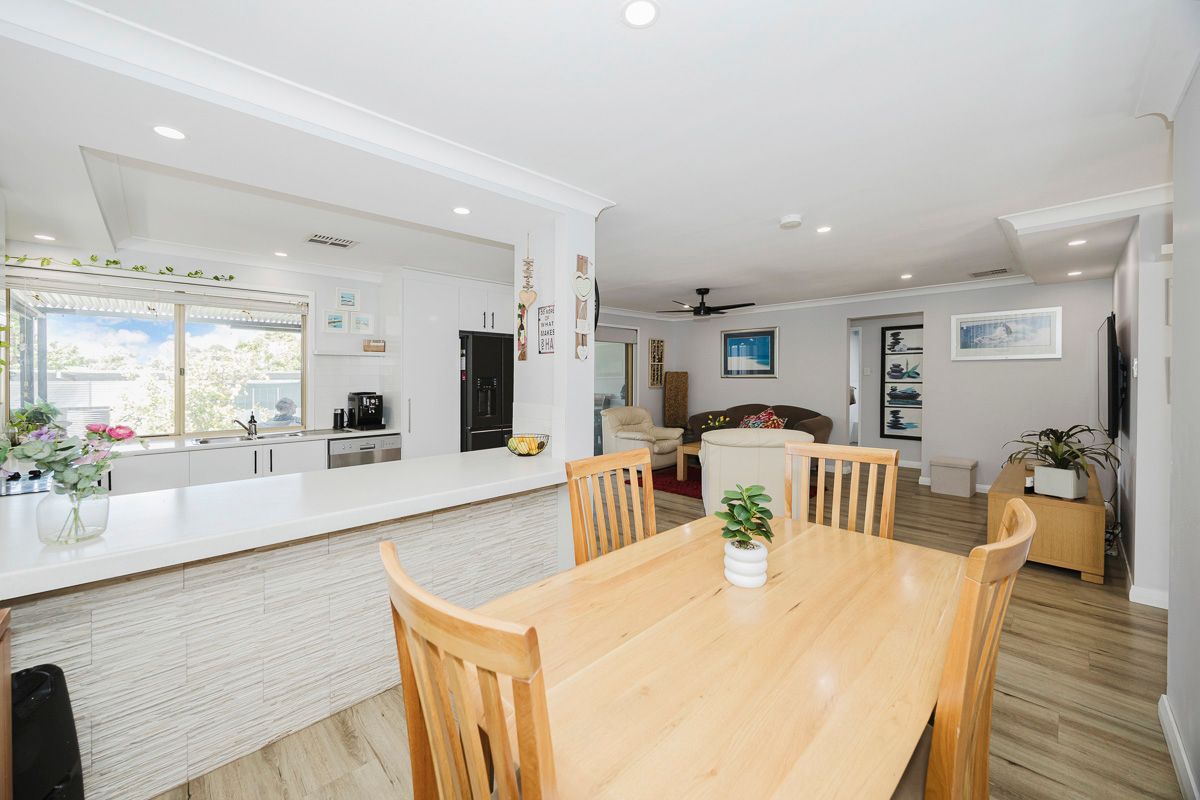 18 Whitfield Drive — photo 10 of 30
