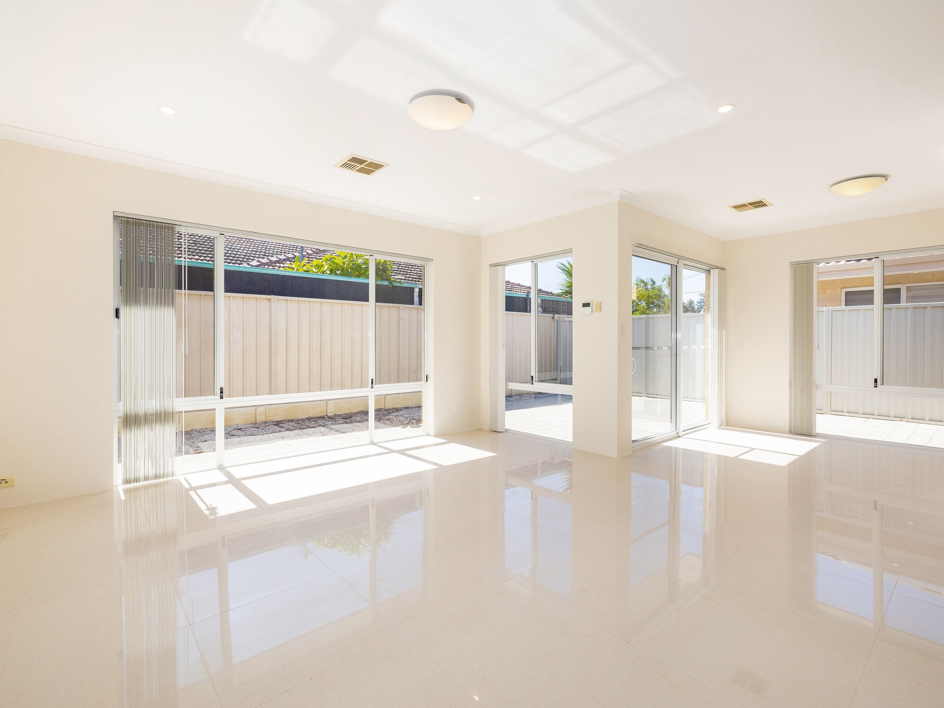 4/76 Crawford Street, East Cannington, WA 6107 Sold House Ray White