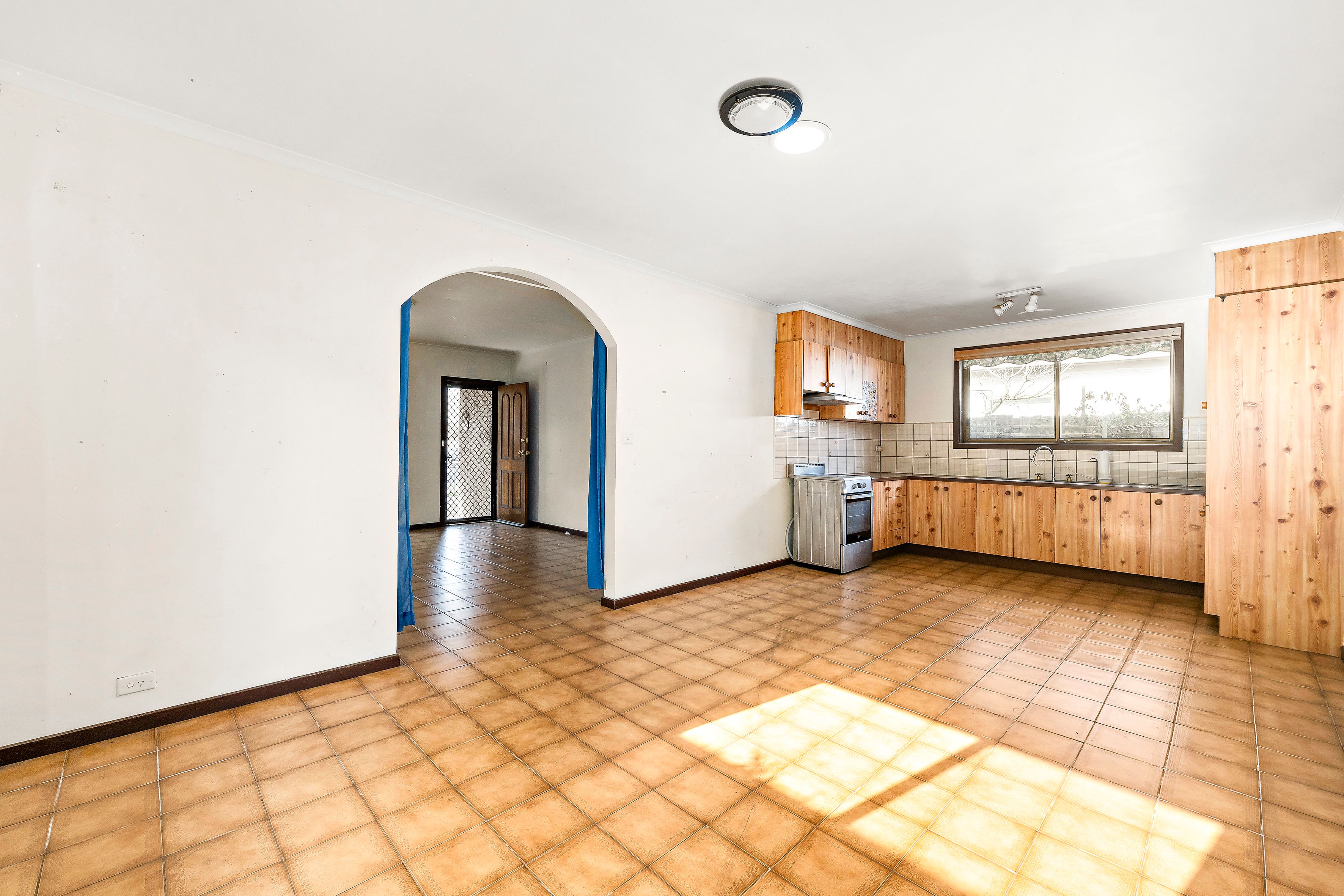 43 Sparks Avenue — photo 7 of 16