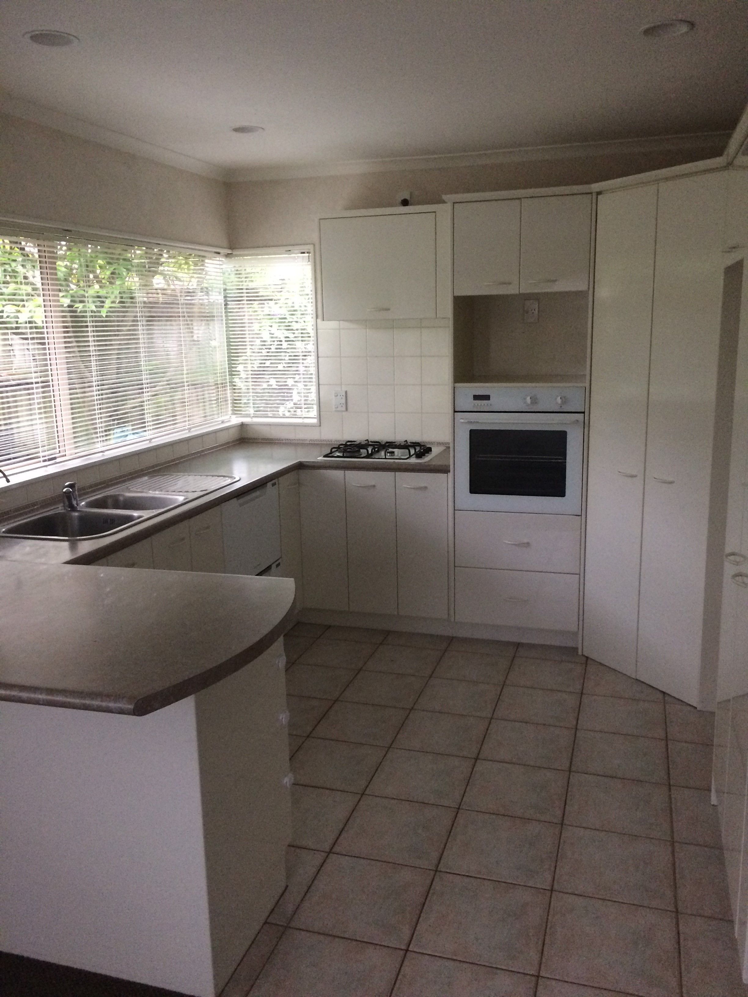 96 Bob Charles Drive, Golflands, Manukau City