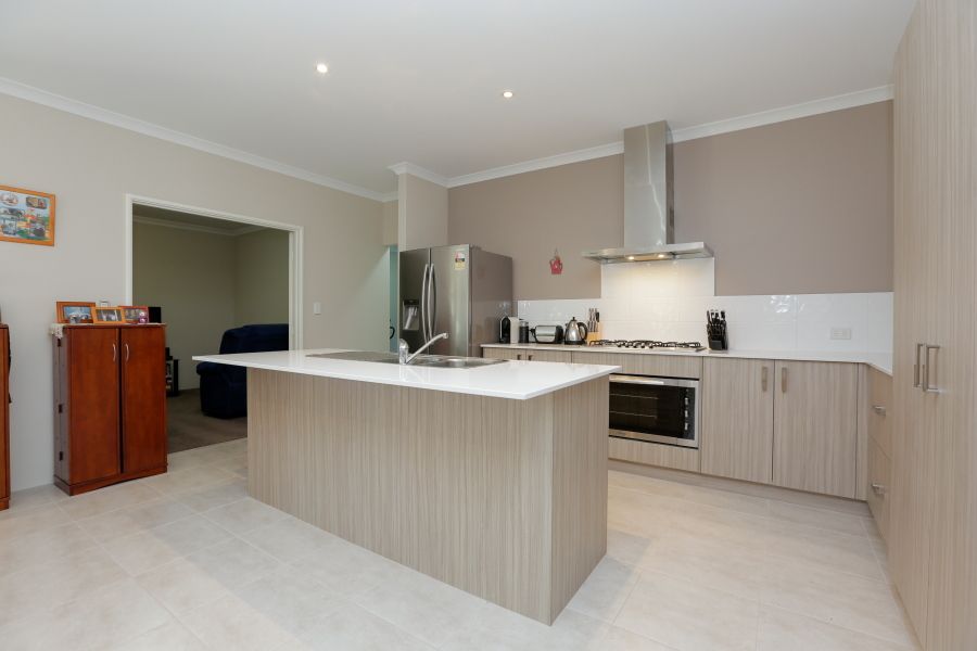 21 Karda Street, Wattle Grove, WA 6107