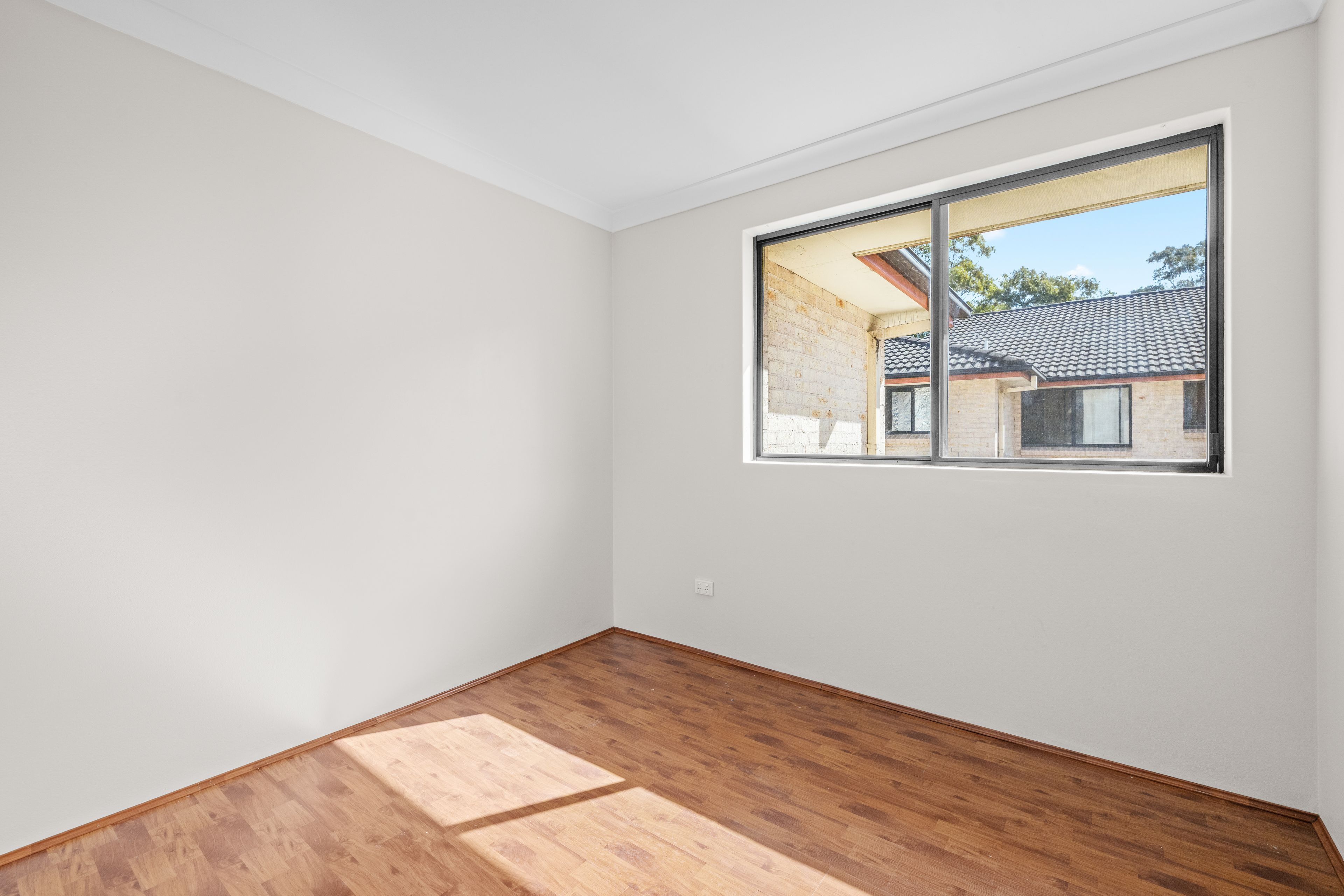 21/48-52 Neil Street — photo 8 of 12