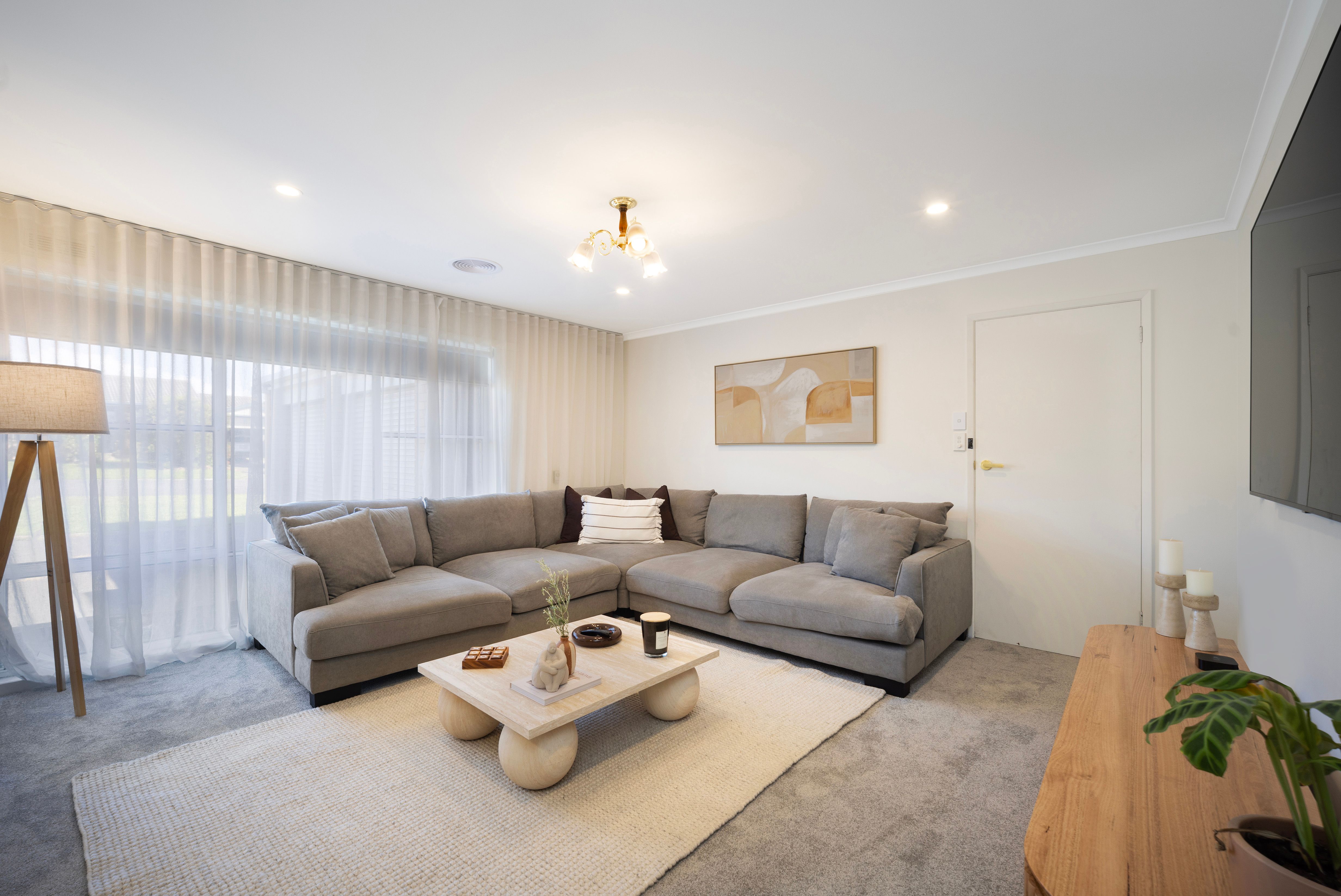 8 Amaroo Court — photo 3 of 10