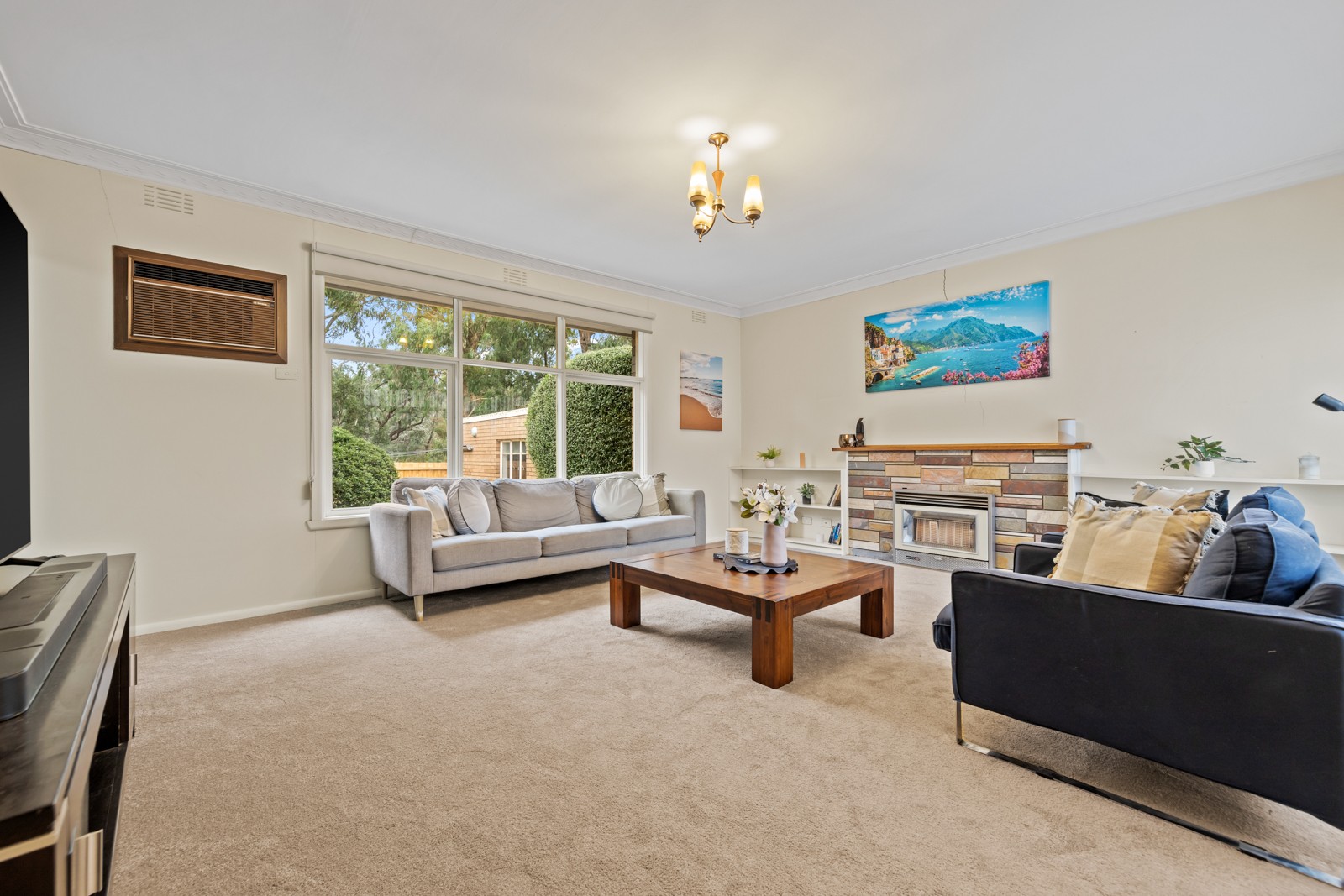 14 Lindisfarne Drive, Burwood East, VIC 3151