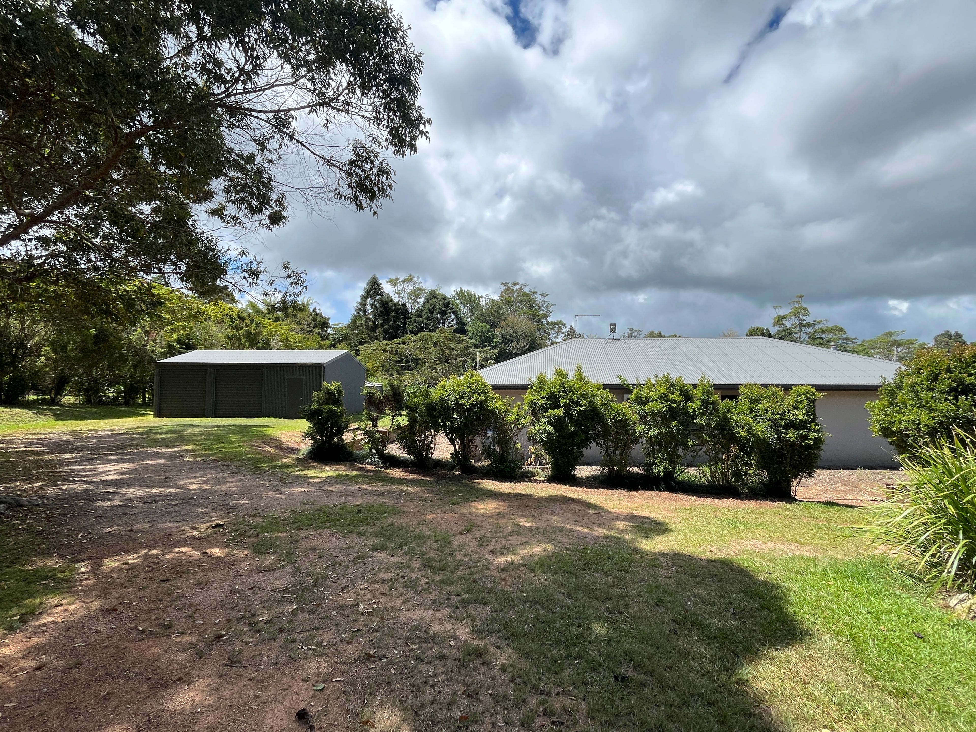 18 Russell Road West — photo 12 of 17