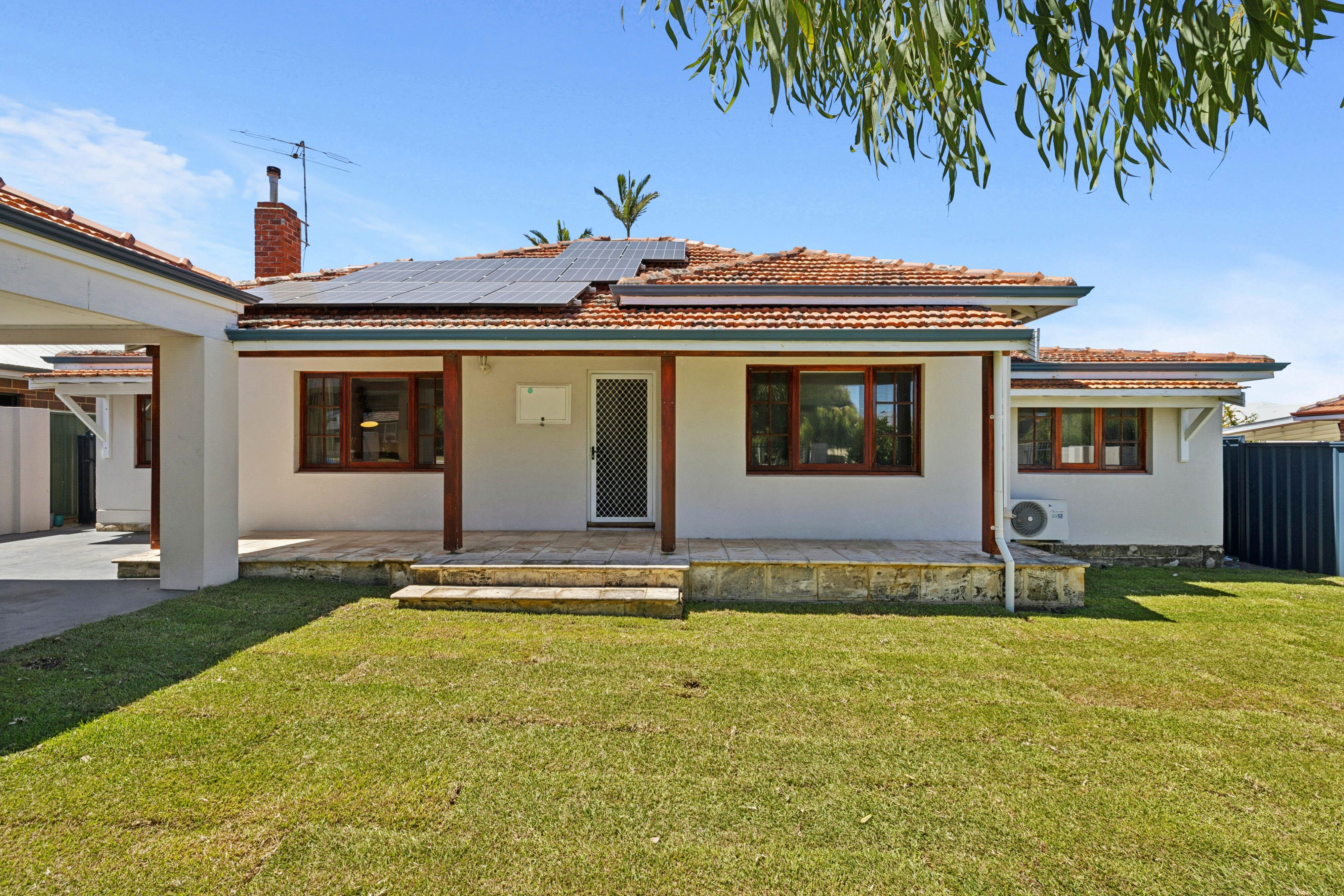 18 Walpole Street, St James WA 6102