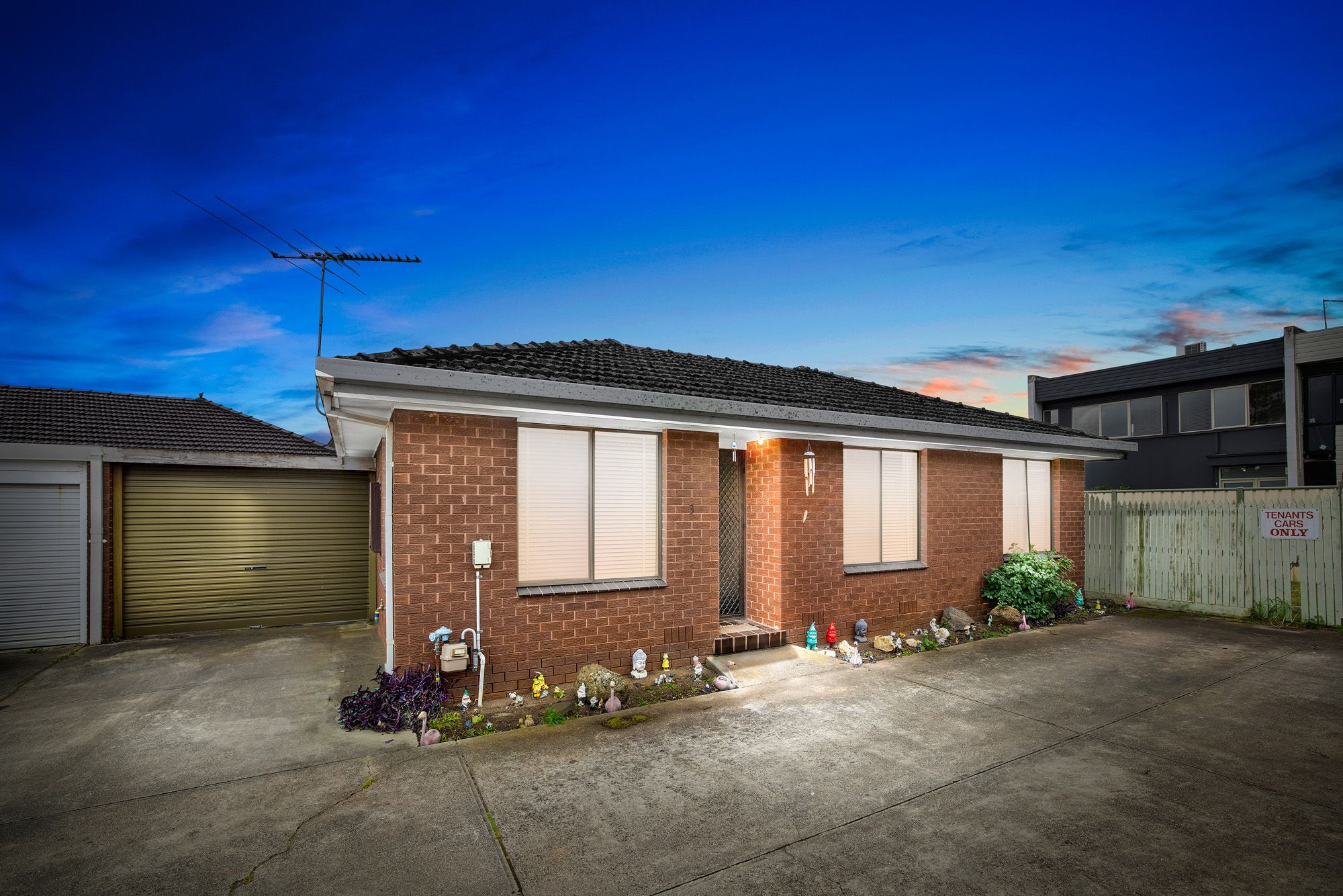 13 Hogan Grove, Werribee VIC 3030