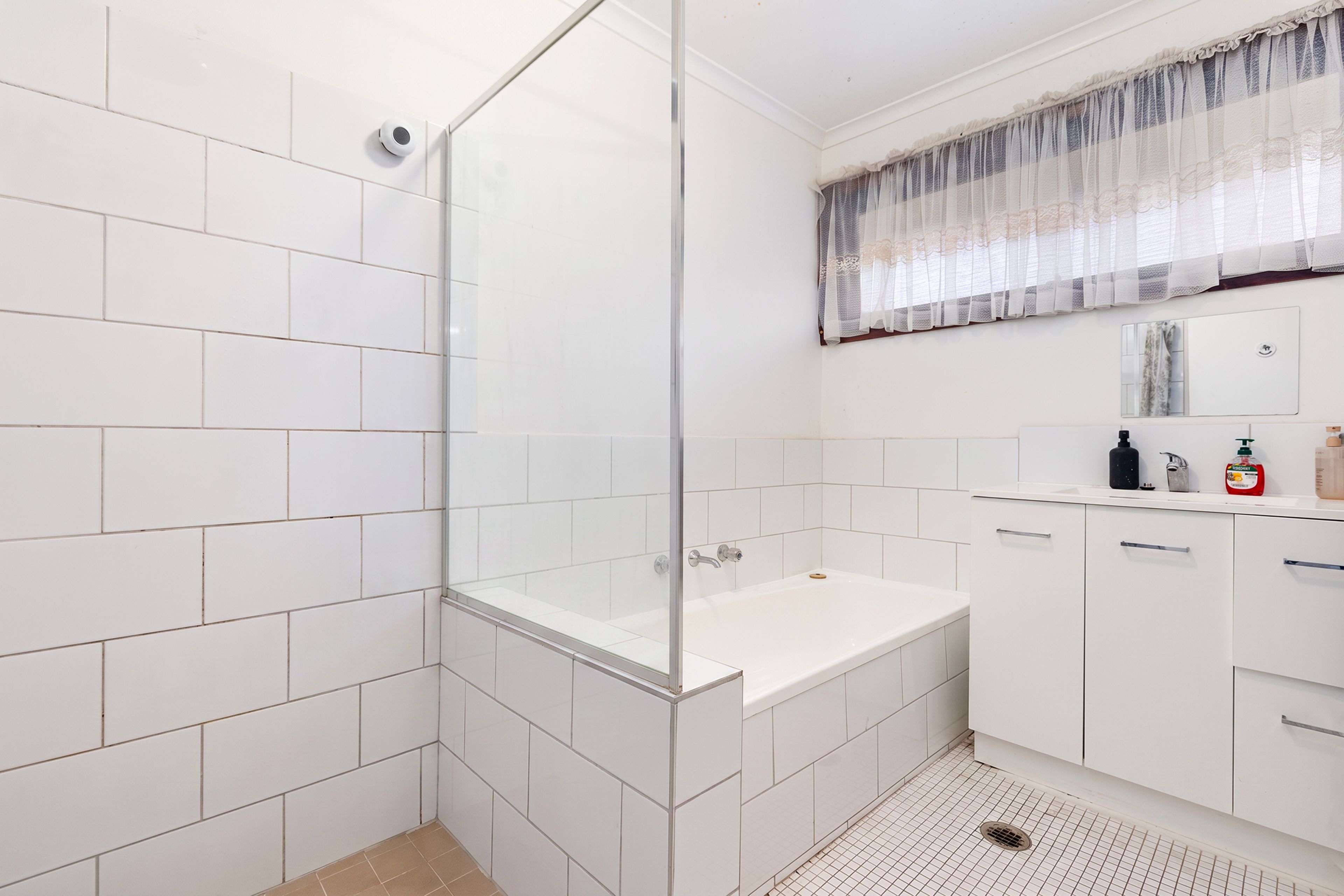 323 Mark Crescent — photo 10 of 13