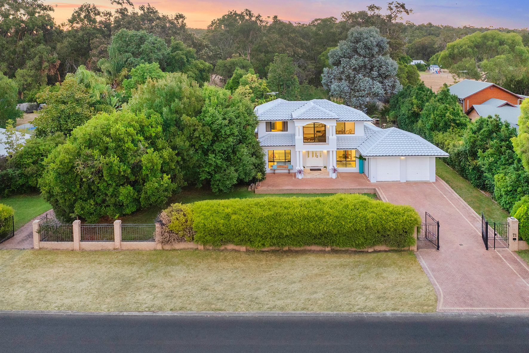 71 Dunsborough Lakes Drive, Dunsborough, WA 6281 Sold House Ray