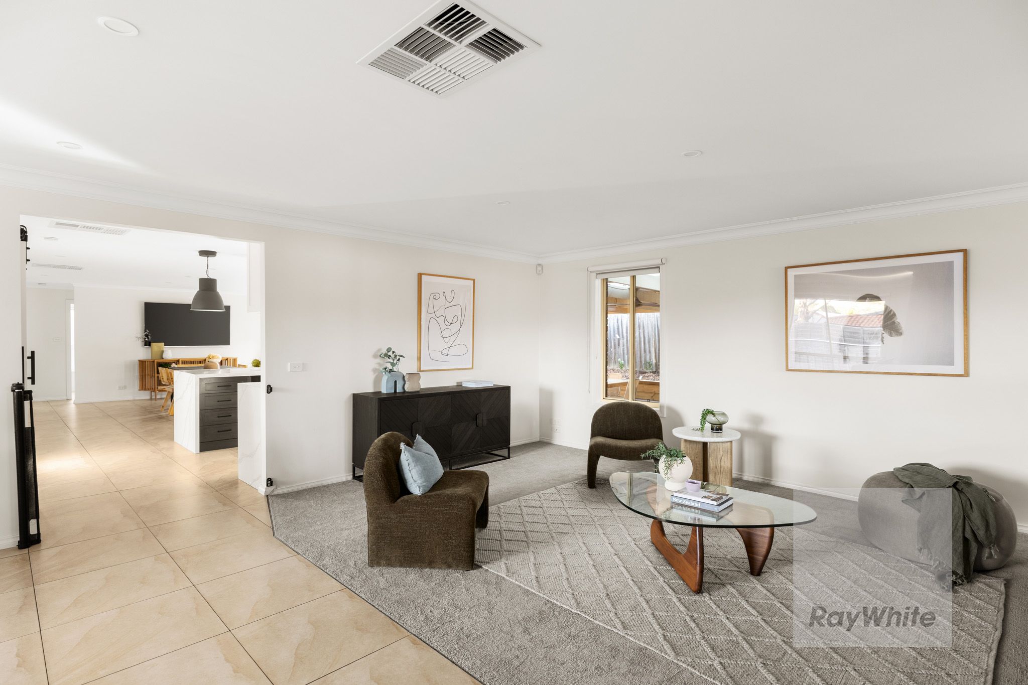 20 Templeton Drive — photo 3 of 24